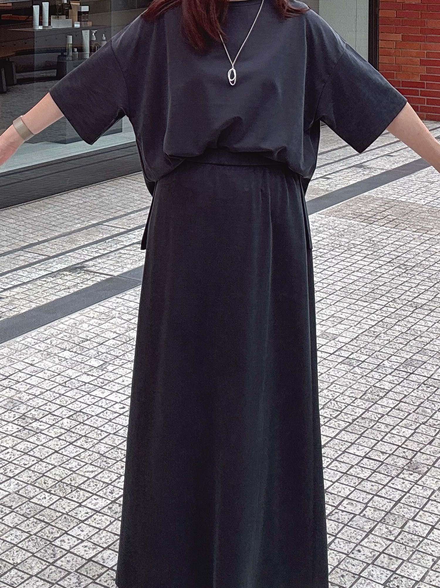 makiさんの「UNTITLED｜【きれいめTシャツ/セットアップ可】ヴィンテージライクプルオーバー」を使ったコーディネート