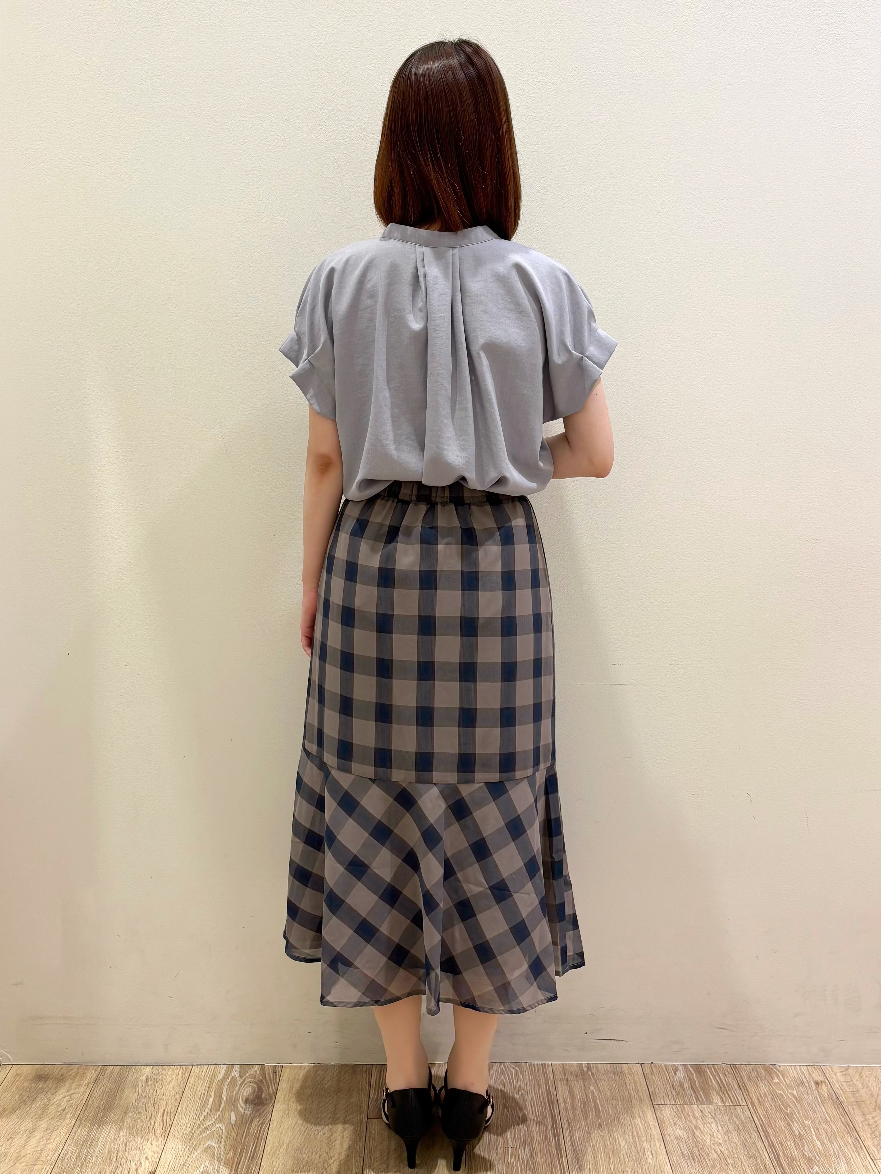 honamiさんの「index｜【接触冷感／吸水速乾】タックスキッパーブラウス《防シワ／イージーアイロン／洗濯機OK／9col》」を使ったコーディネート