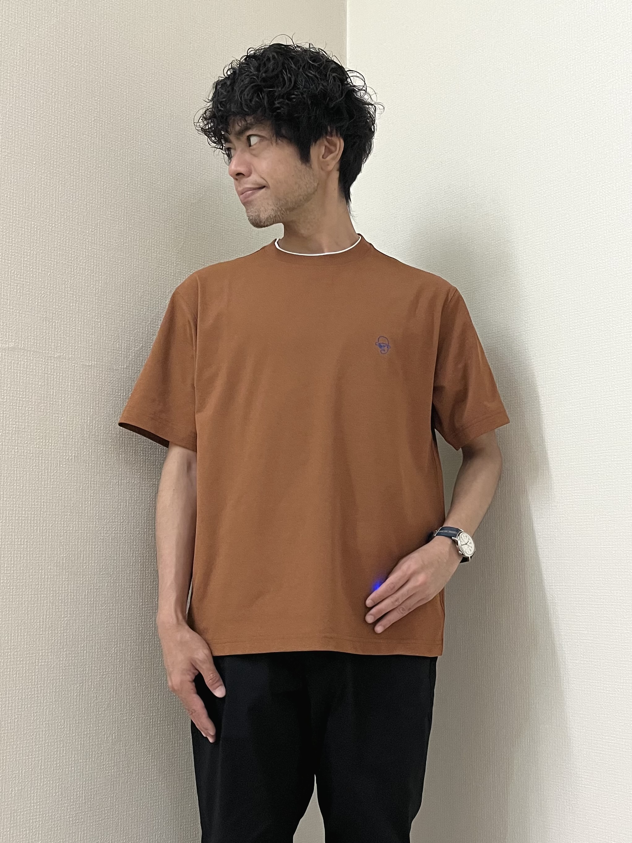 URAさんの「TAKEO KIKUCHI｜【汗染み軽減/接触冷感】フェイクレイヤード ワンポイント刺繍Ｔシャツ」を使ったコーディネート
