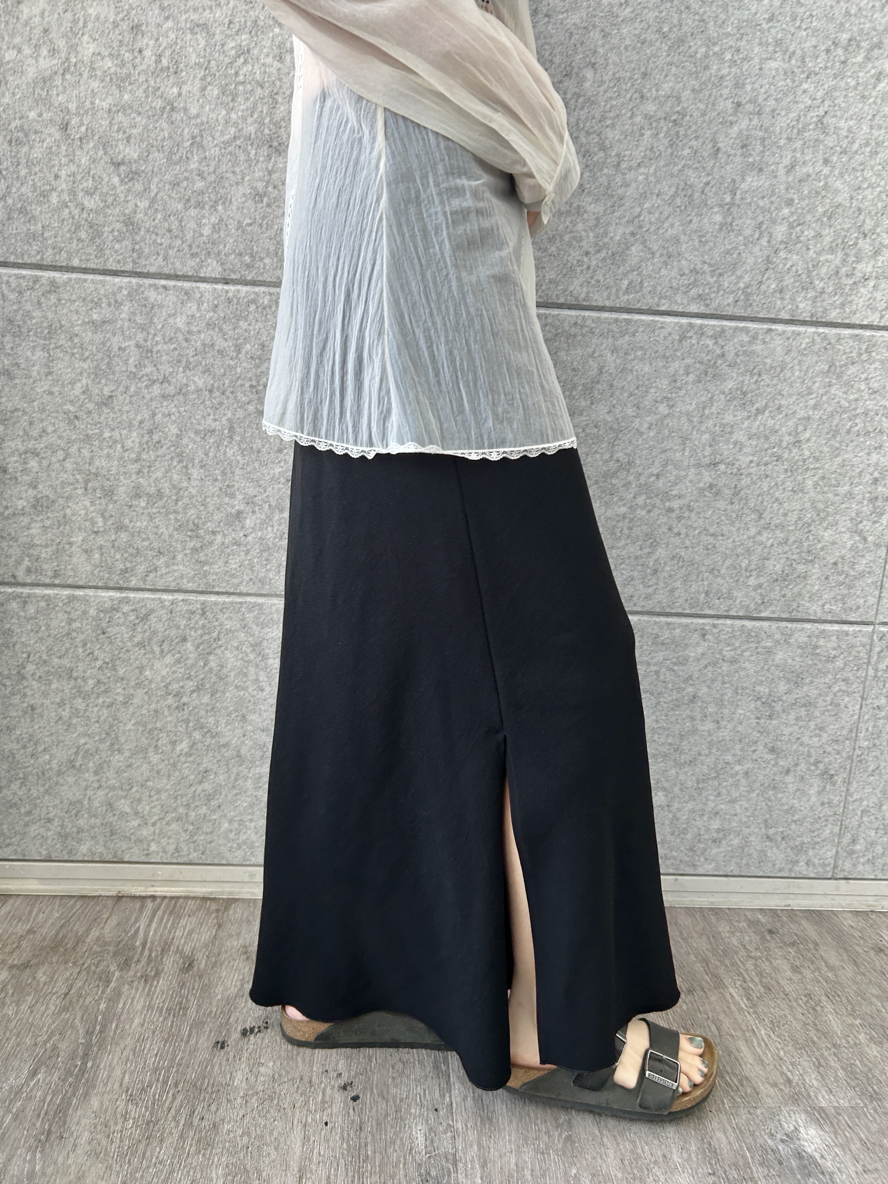 harunaさんの「CODE A｜lace－inset sheer tunic」を使ったコーディネート