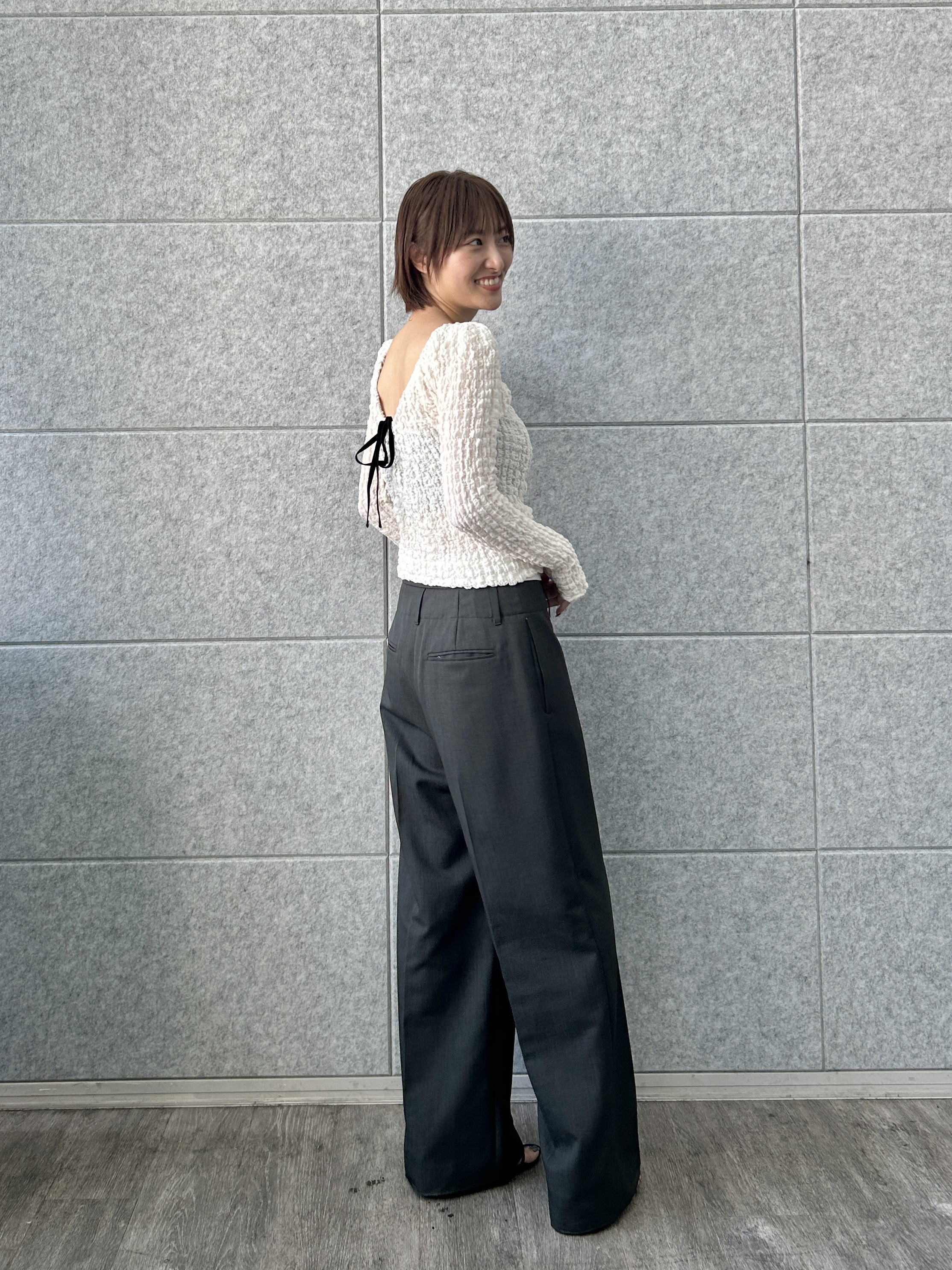 harunaさんの「CODE A｜crinkle ribbon 2way top」を使ったコーディネート