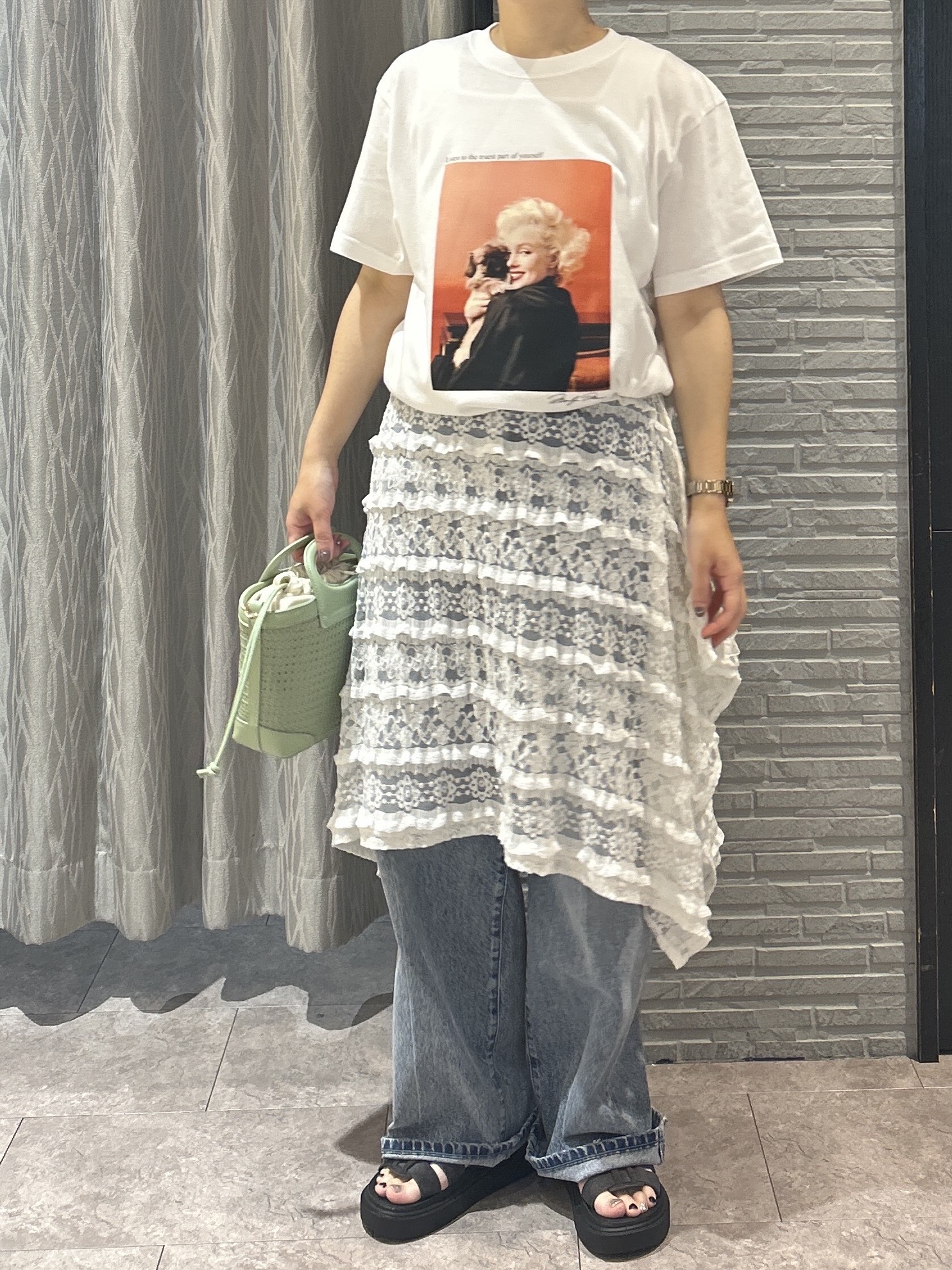 ga_riさんの「THE SHOP TK｜別注マリリン・モンロー / グラフィック半袖Tシャツ」を使ったコーディネート