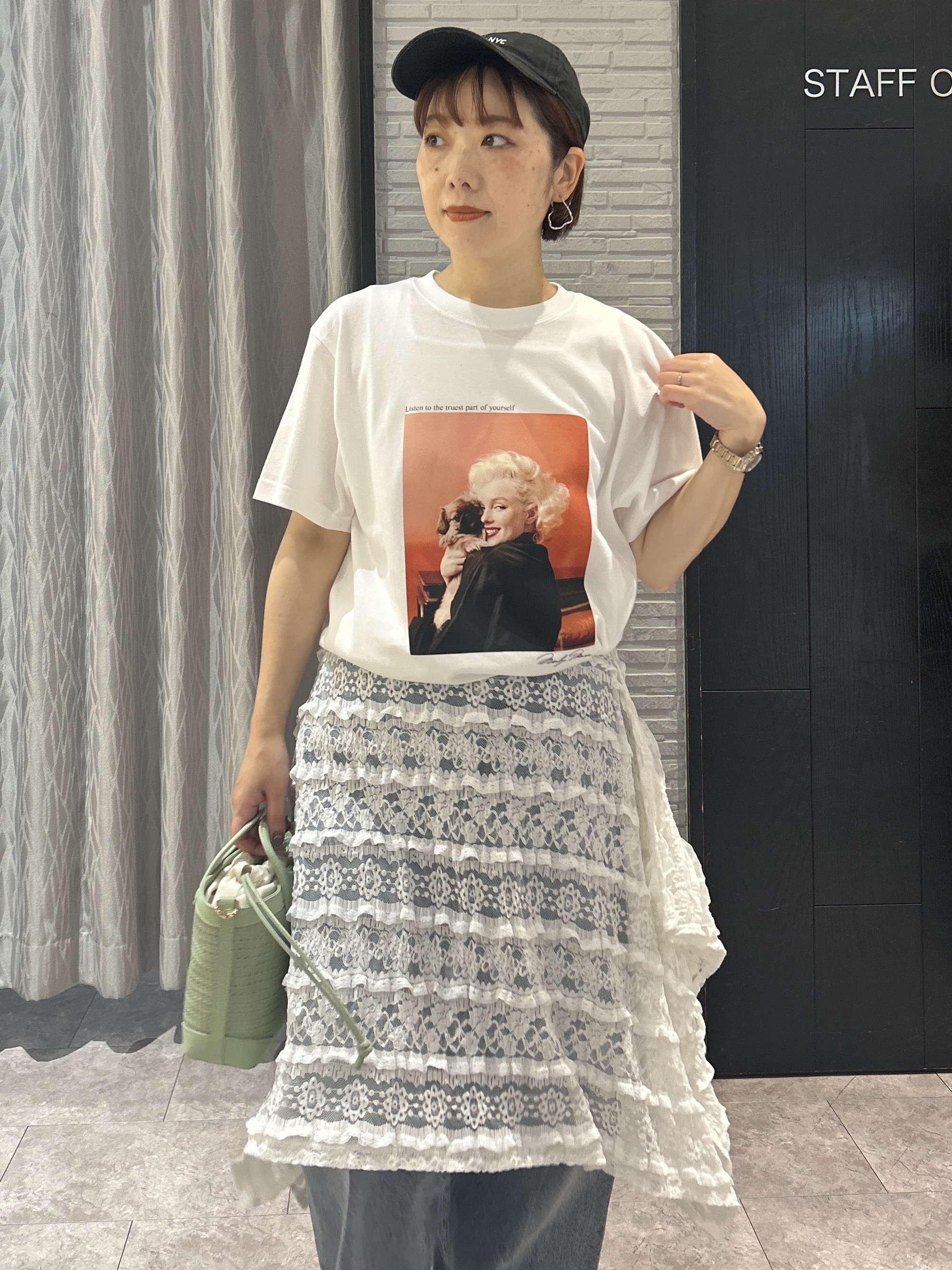 ga_riさんの「THE SHOP TK｜別注マリリン・モンロー / グラフィック半袖Tシャツ」を使ったコーディネート