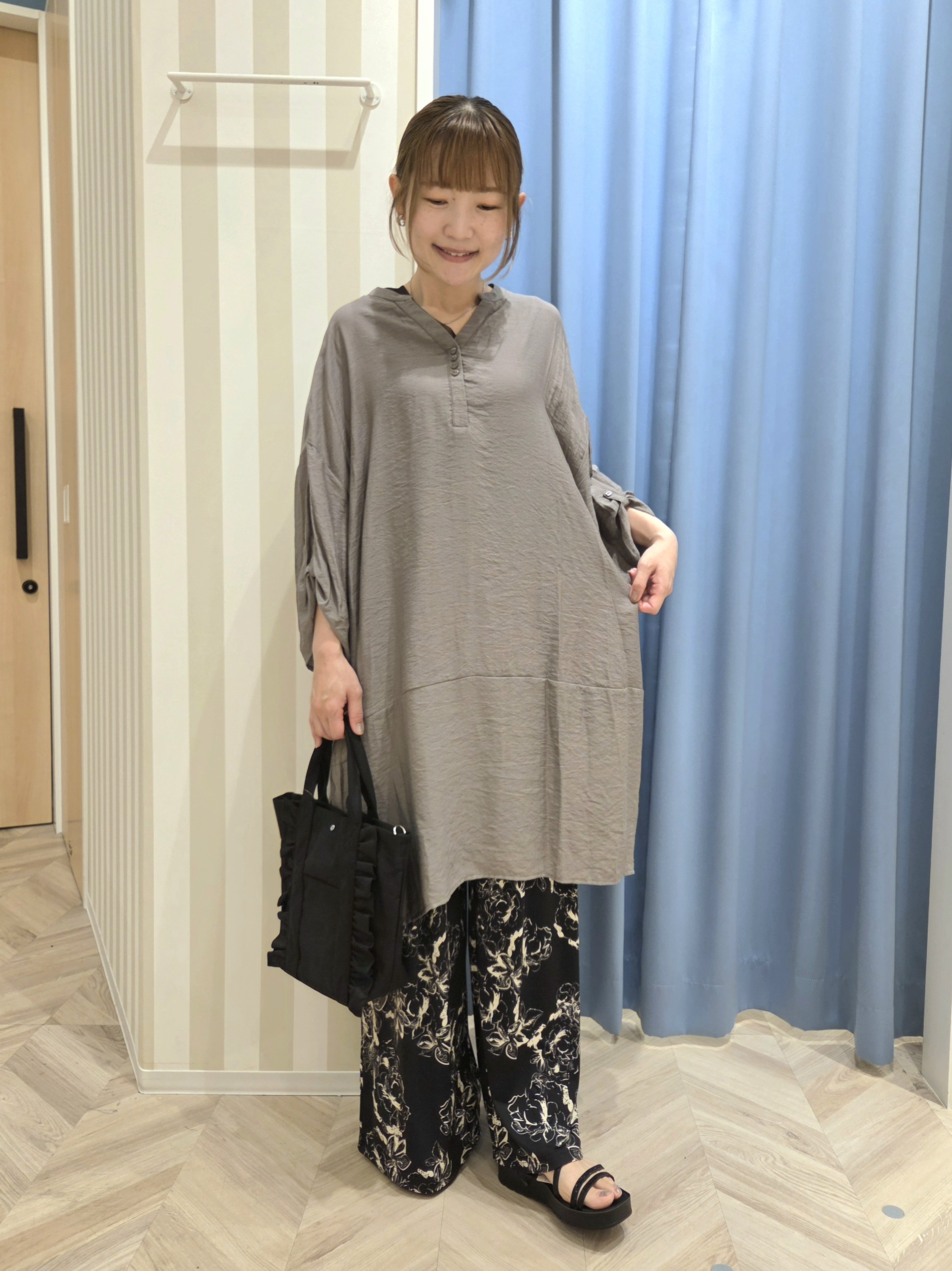 Ikumiさんの「SHOO･LA･RUE｜【S-LL/洗濯後しわになりにくい】ゆるっと体型カバー 7分袖コクーンチュニック」を使ったコーディネート