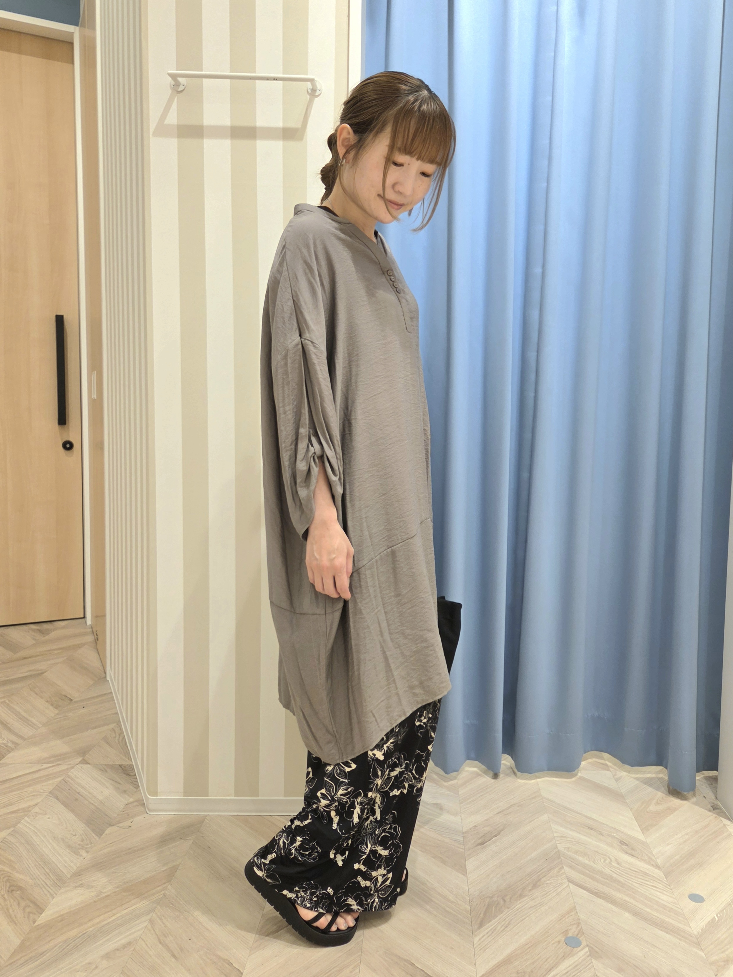Ikumiさんの「SHOO･LA･RUE｜【S-LL/洗濯後しわになりにくい】ゆるっと体型カバー 7分袖コクーンチュニック」を使ったコーディネート