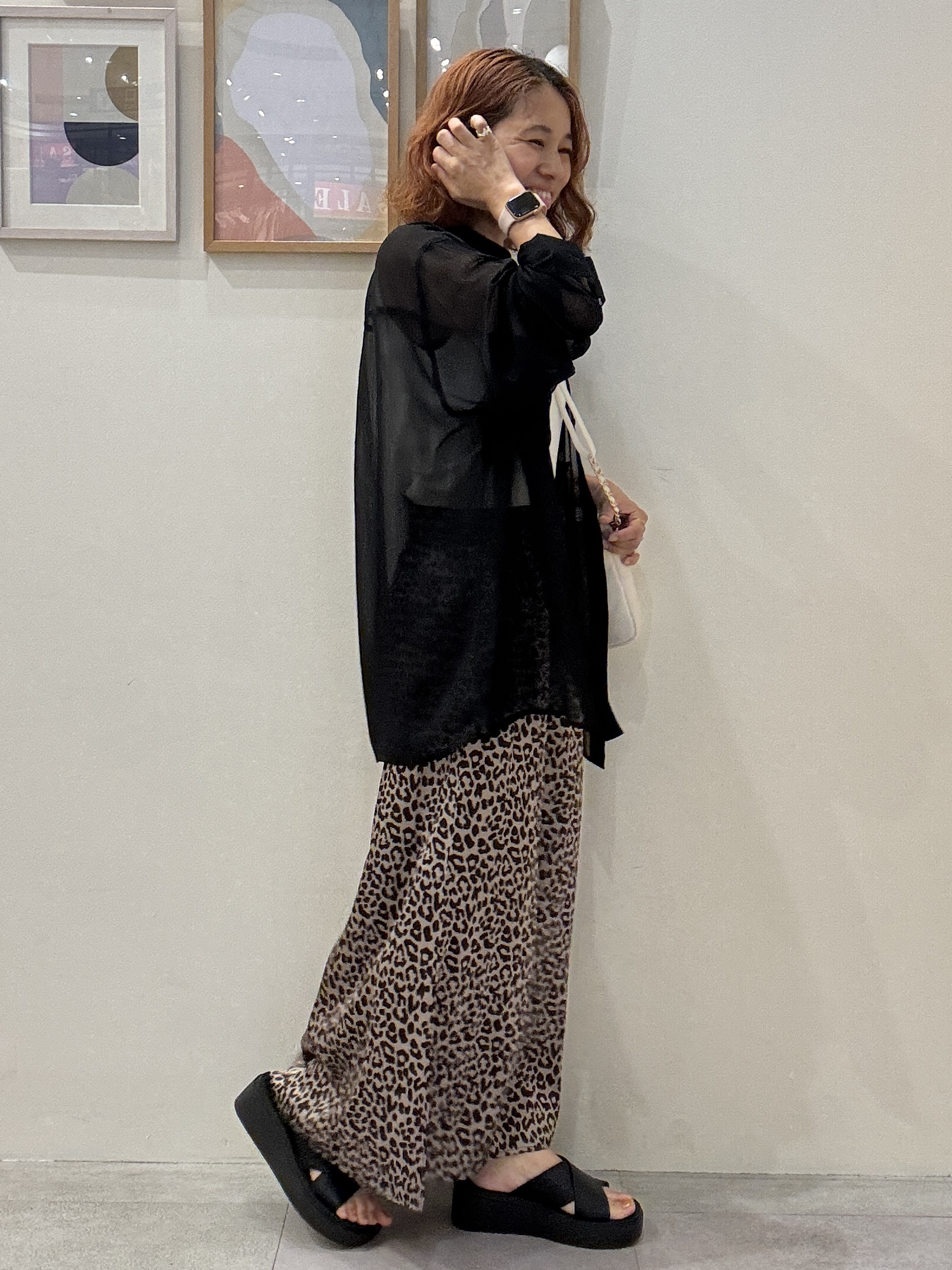 たけぴさんの「SHOO･LA･RUE｜【洗濯機可】ダブルポケット 楊柳しぼしぼシアーシャツ」を使ったコーディネート
