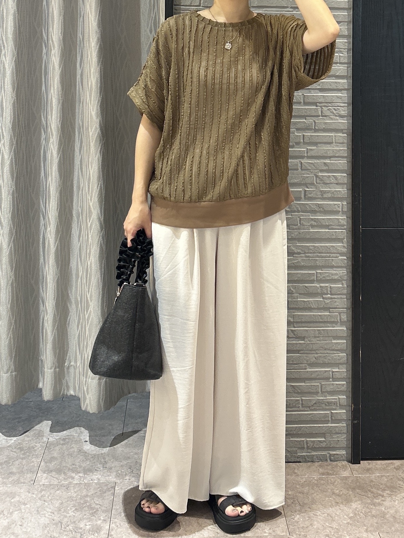 ga_riさんの「THE SHOP TK｜見た目涼やか メッシュジャカードトップス」を使ったコーディネート
