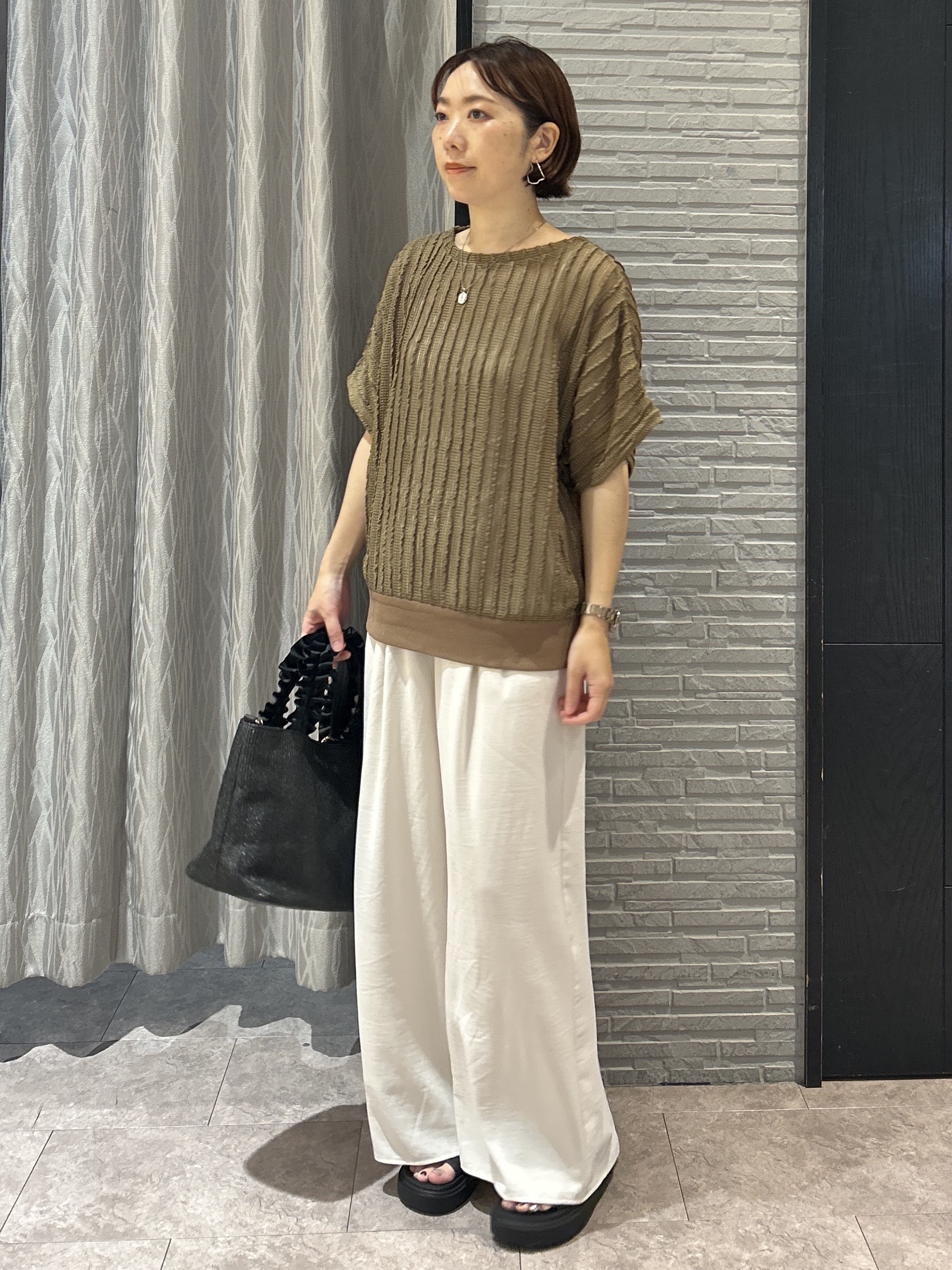 ga_riさんの「THE SHOP TK｜見た目涼やか メッシュジャカードトップス」を使ったコーディネート
