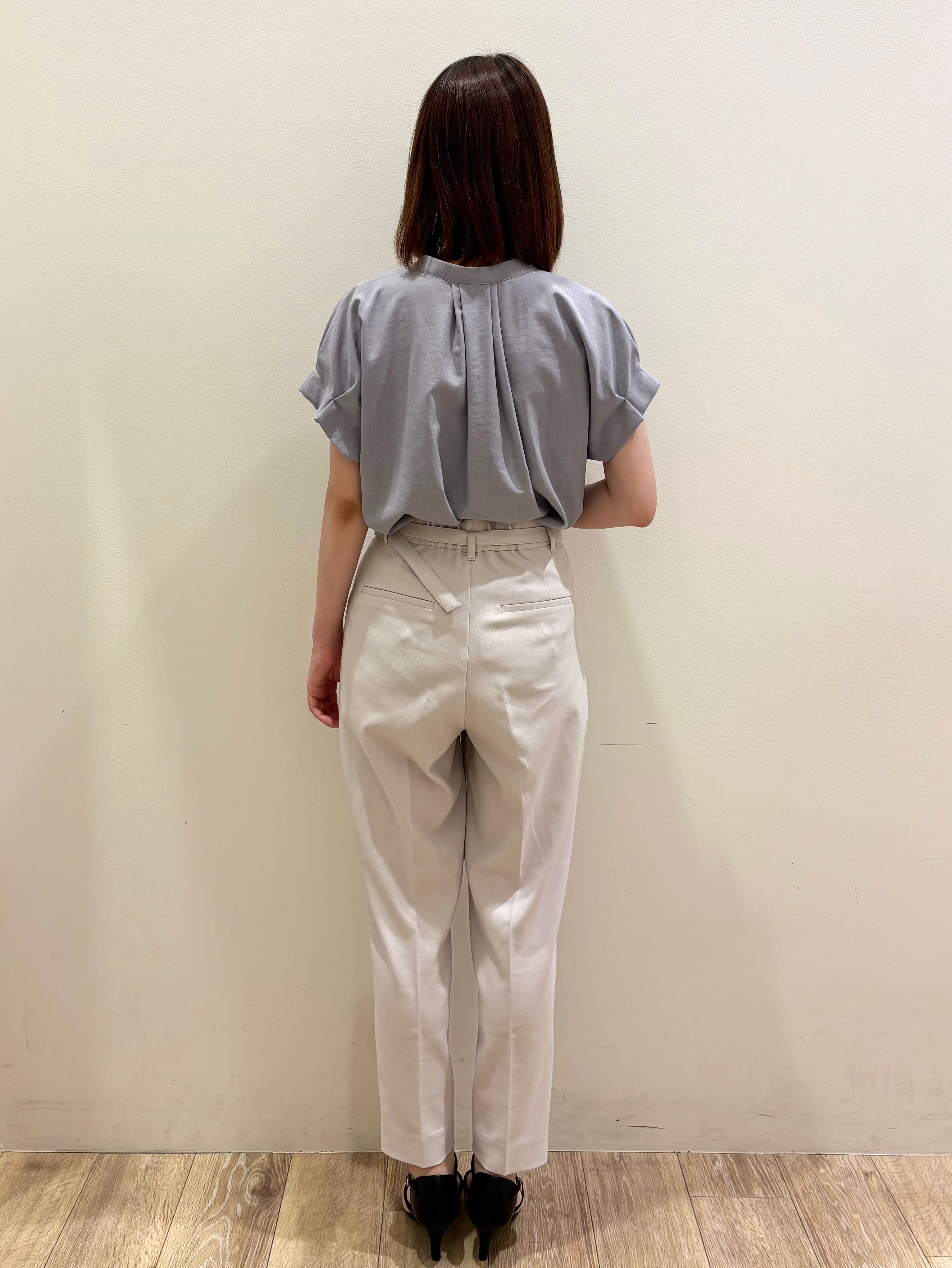 honamiさんの「index｜【接触冷感／吸水速乾】タックスキッパーブラウス《防シワ／イージーアイロン／洗濯機OK／9col》」を使ったコーディネート
