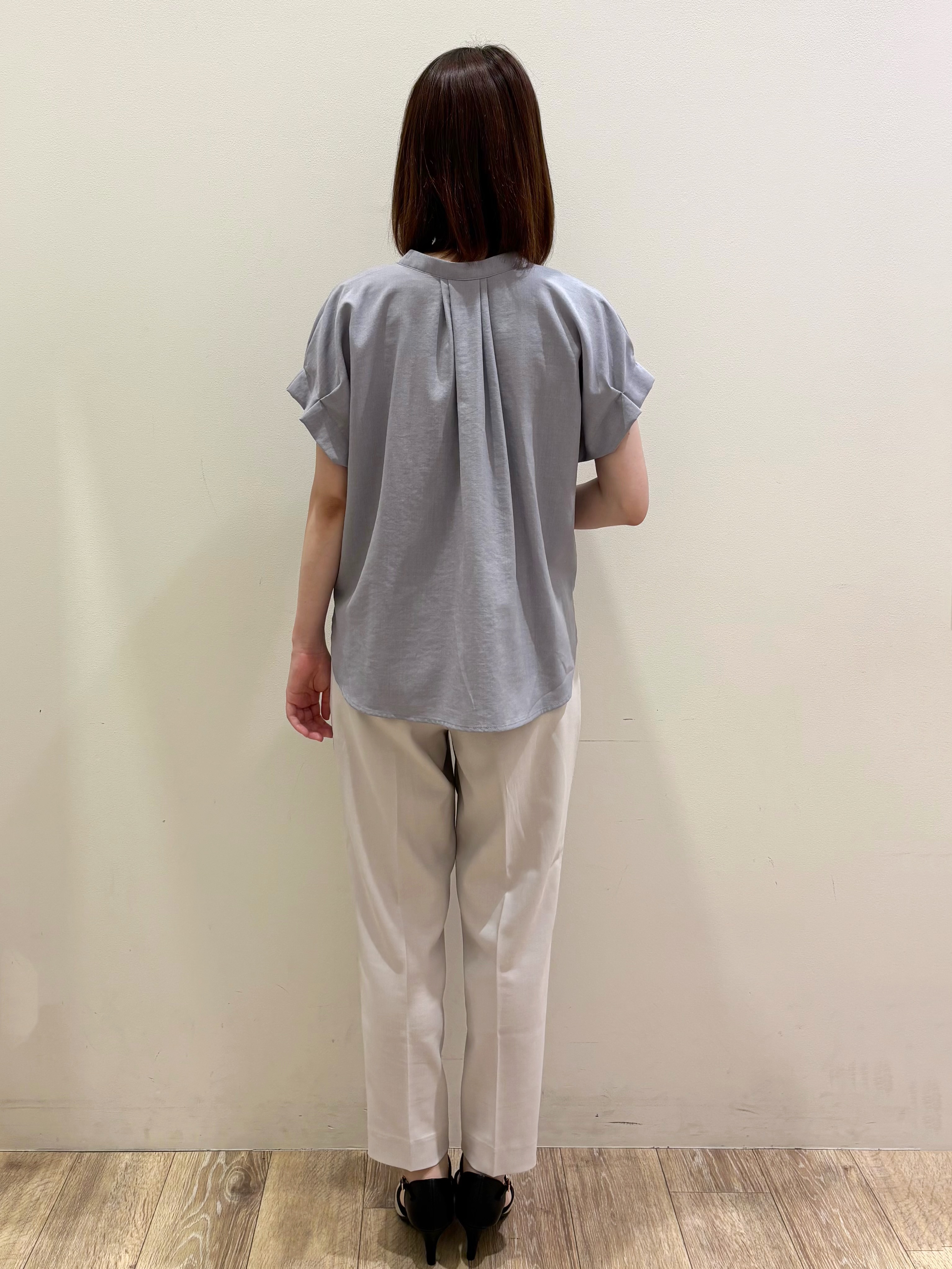 honamiさんの「index｜【接触冷感／吸水速乾】タックスキッパーブラウス《防シワ／イージーアイロン／洗濯機OK／9col》」を使ったコーディネート
