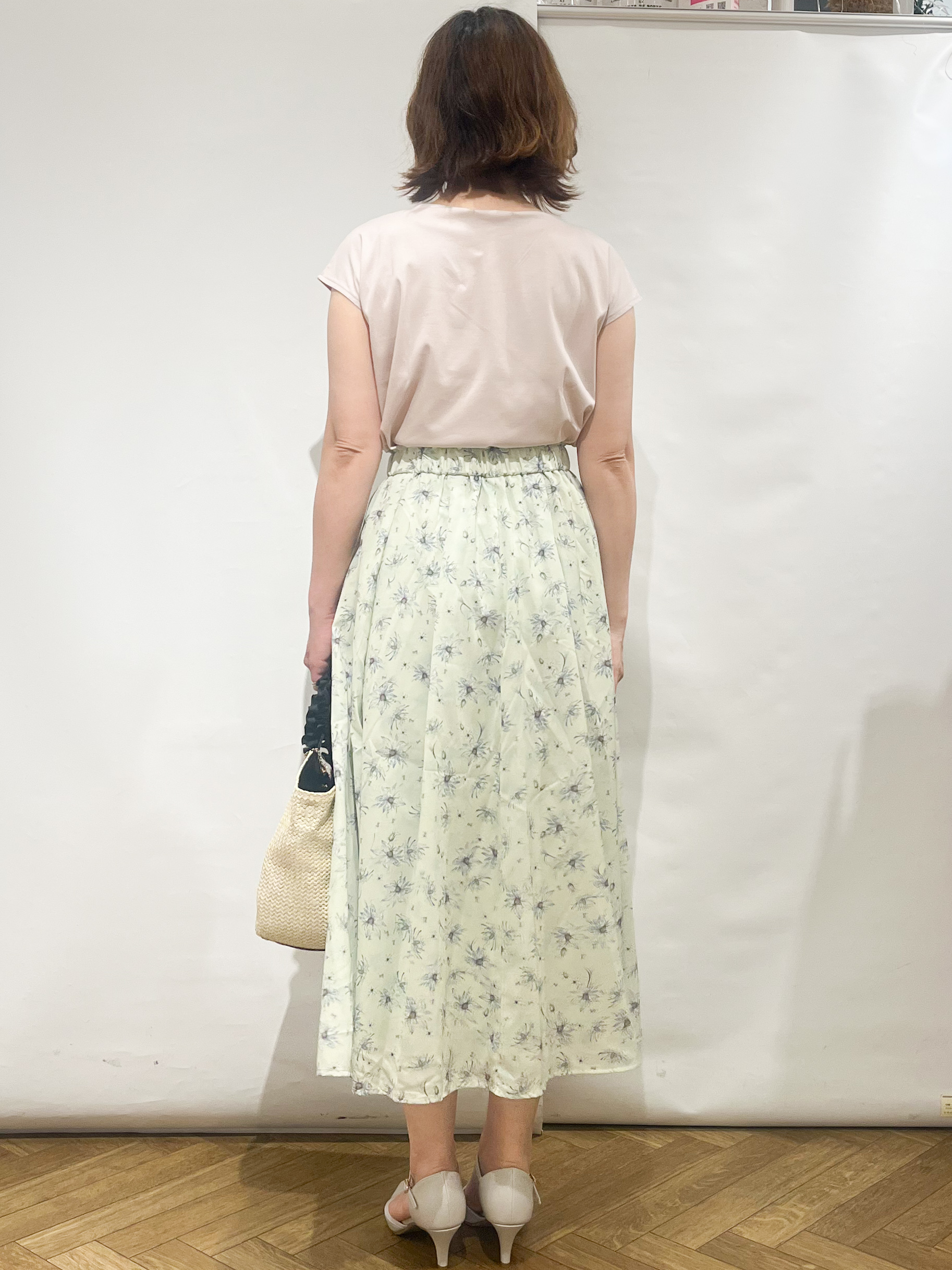 fumiさんの「index｜【接触冷感】ビジューキーネックフレンチトップス《UVケア／洗濯機OK／XS～3L／8col》」を使ったコーディネート