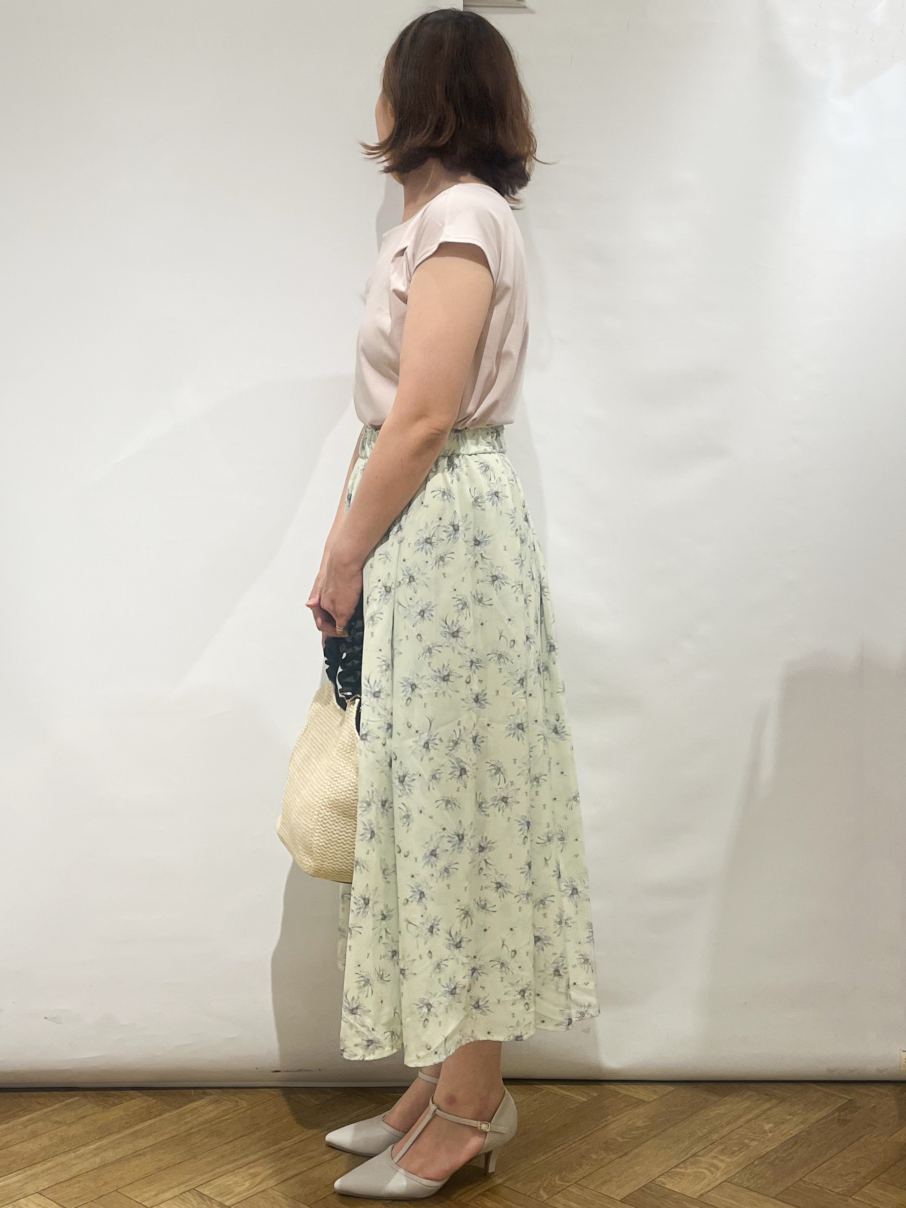 fumiさんの「index｜【接触冷感】ビジューキーネックフレンチトップス《UVケア／洗濯機OK／XS～3L／8col》」を使ったコーディネート