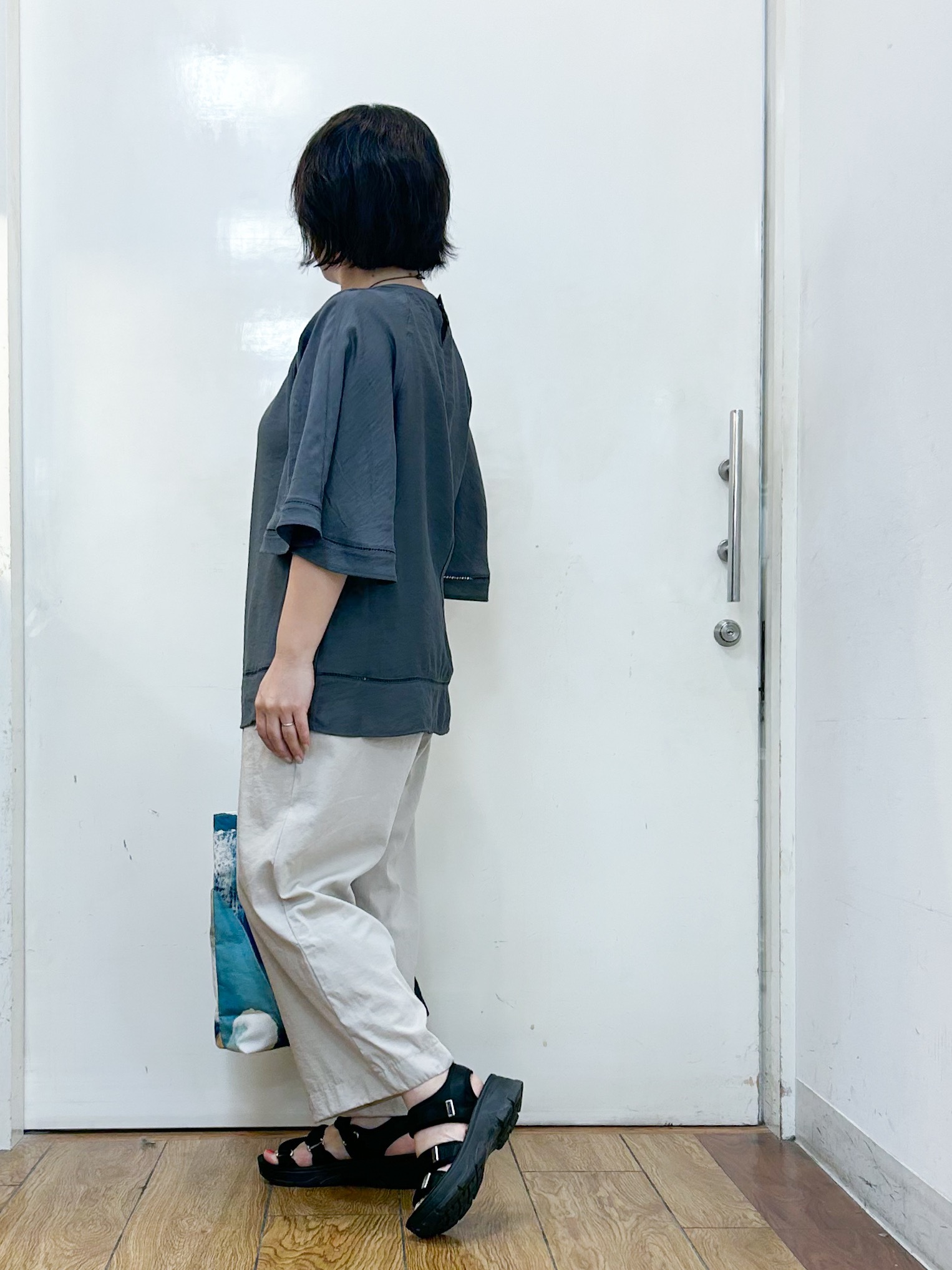 haruさんの「SHOO･LA･RUE｜【S-LL/洗濯機可/体型カバー】はしごレースがポイント スラブポンチョ風ブラウス」を使ったコーディネート