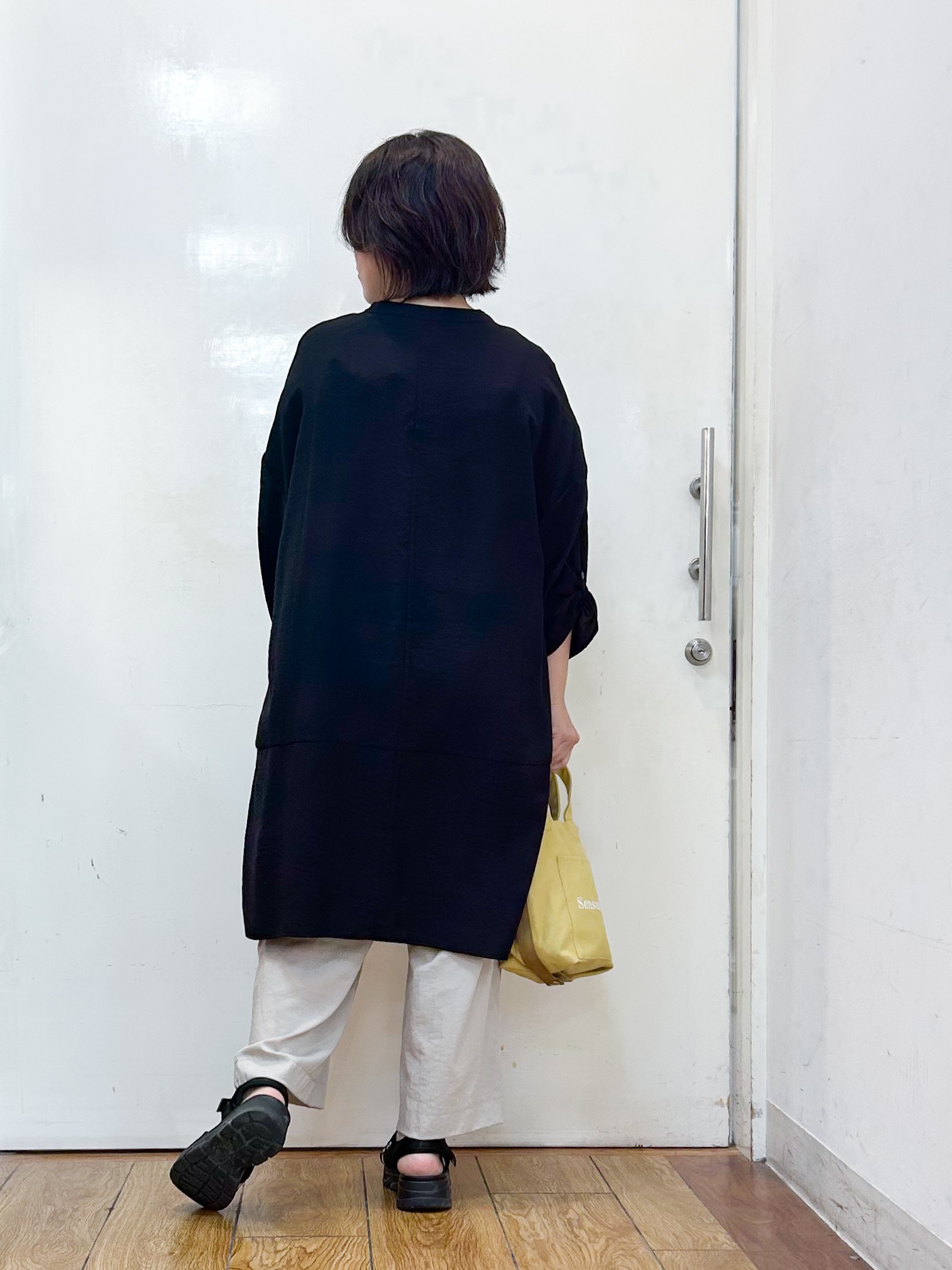 haruさんの「SHOO･LA･RUE｜【S-LL/洗濯後しわになりにくい】ゆるっと体型カバー 7分袖コクーンチュニック」を使ったコーディネート