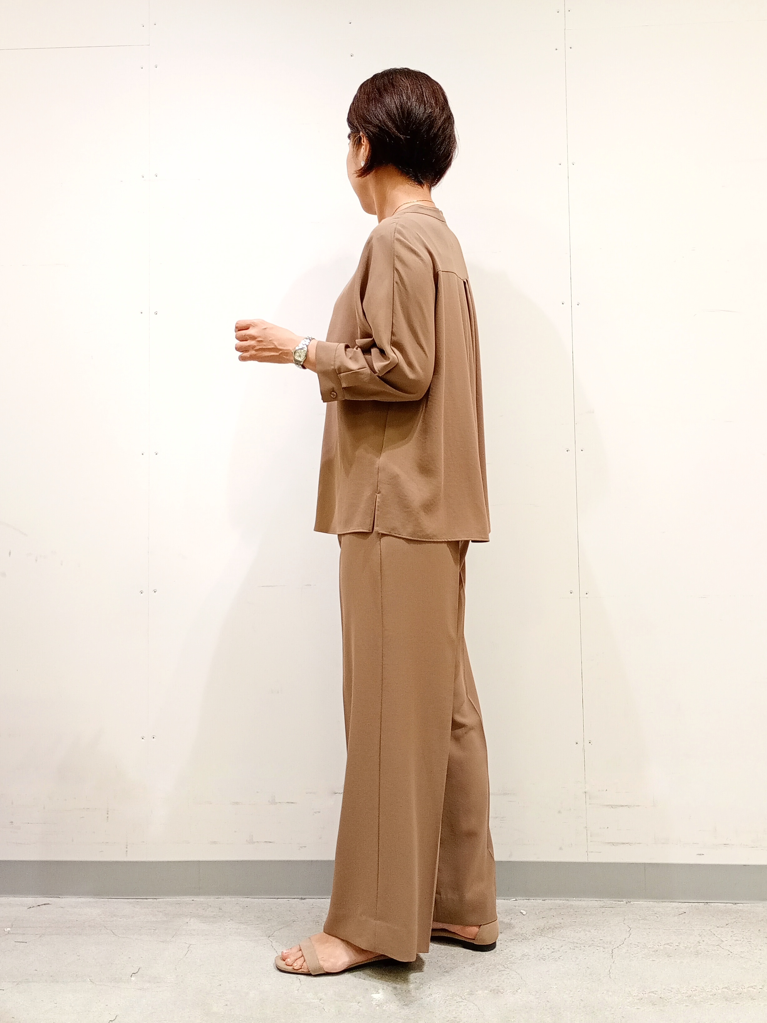 Kさんの「INDIVI｜【接触冷感/UVケア/夏羽織り/着る日傘】ケープ風ブラウス」を使ったコーディネート