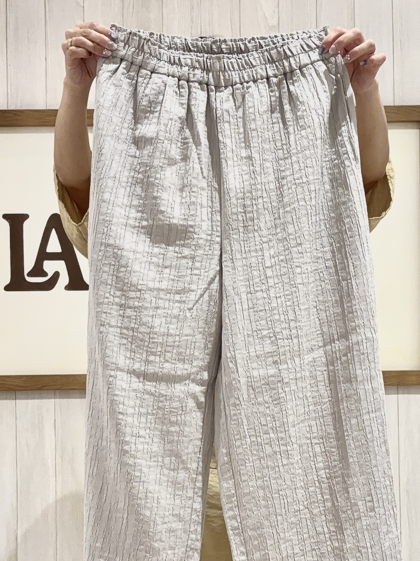 みきぽんさんの「SHOO･LA･RUE｜【S-LL/洗濯後しわになりにくい】ゆるっと体型カバー 7分袖コクーンチュニック」を使ったコーディネート
