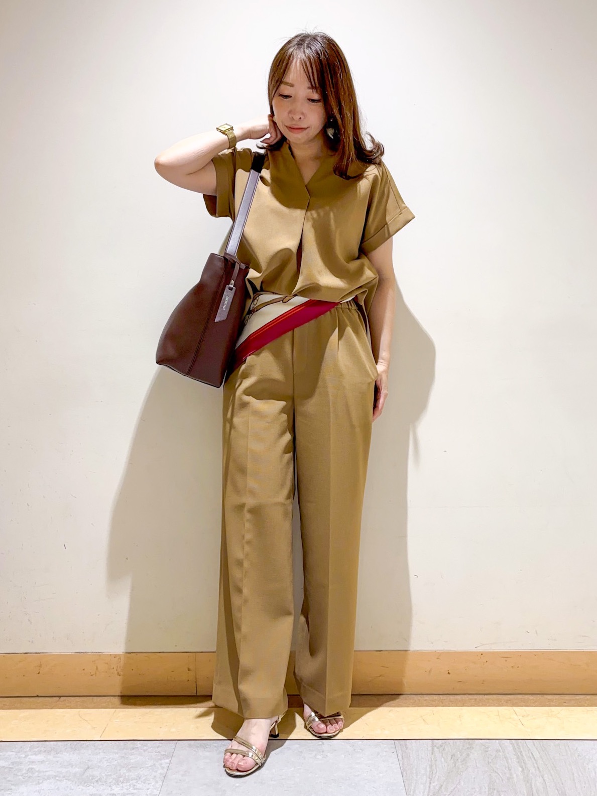 sattoさんの「UNTITLED｜【残暑も快適/セットアップ可/接触冷感】エアリークールブラウス」を使ったコーディネート