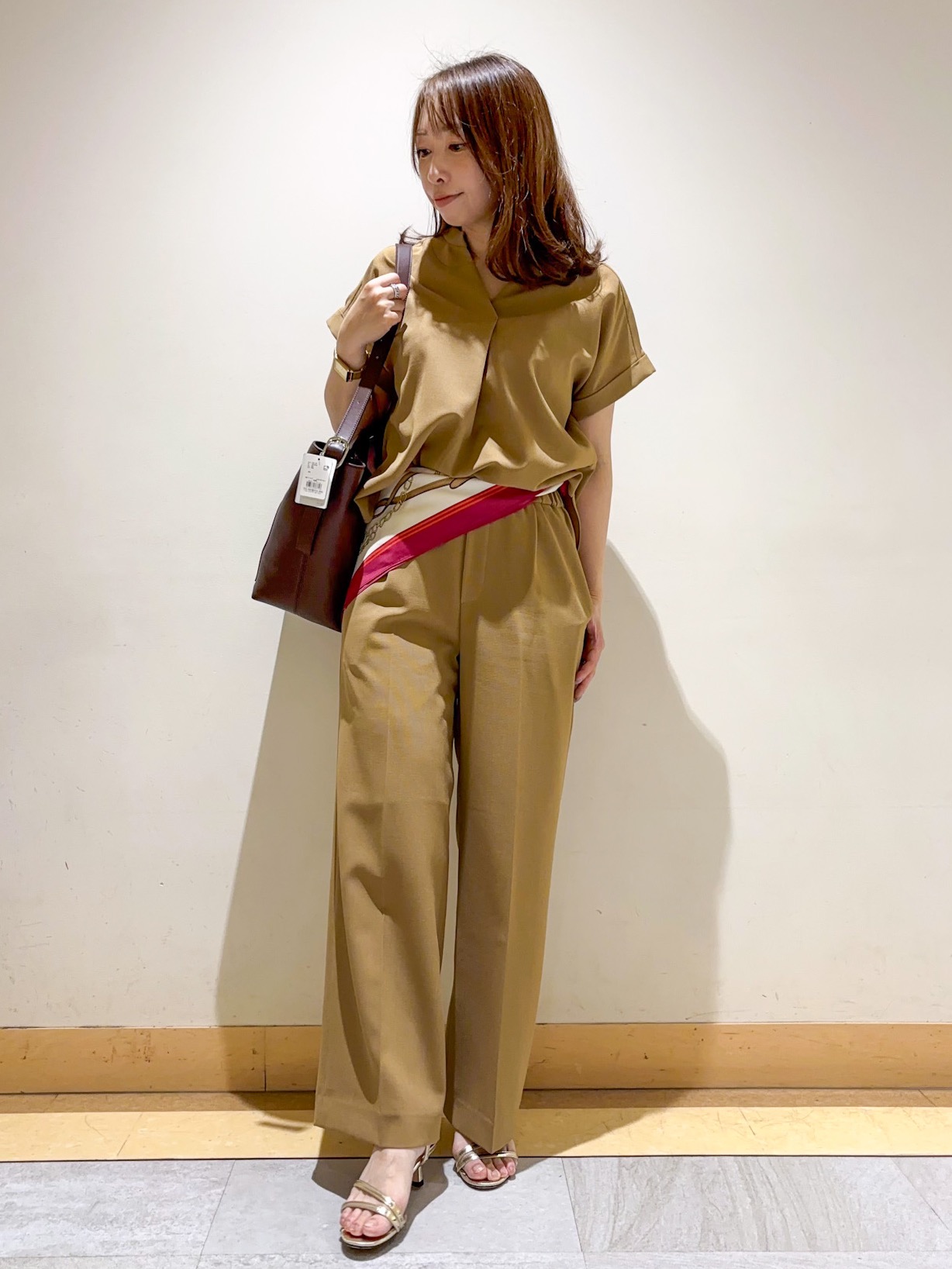 sattoさんの「UNTITLED｜【残暑も快適/セットアップ可/接触冷感】エアリークールブラウス」を使ったコーディネート