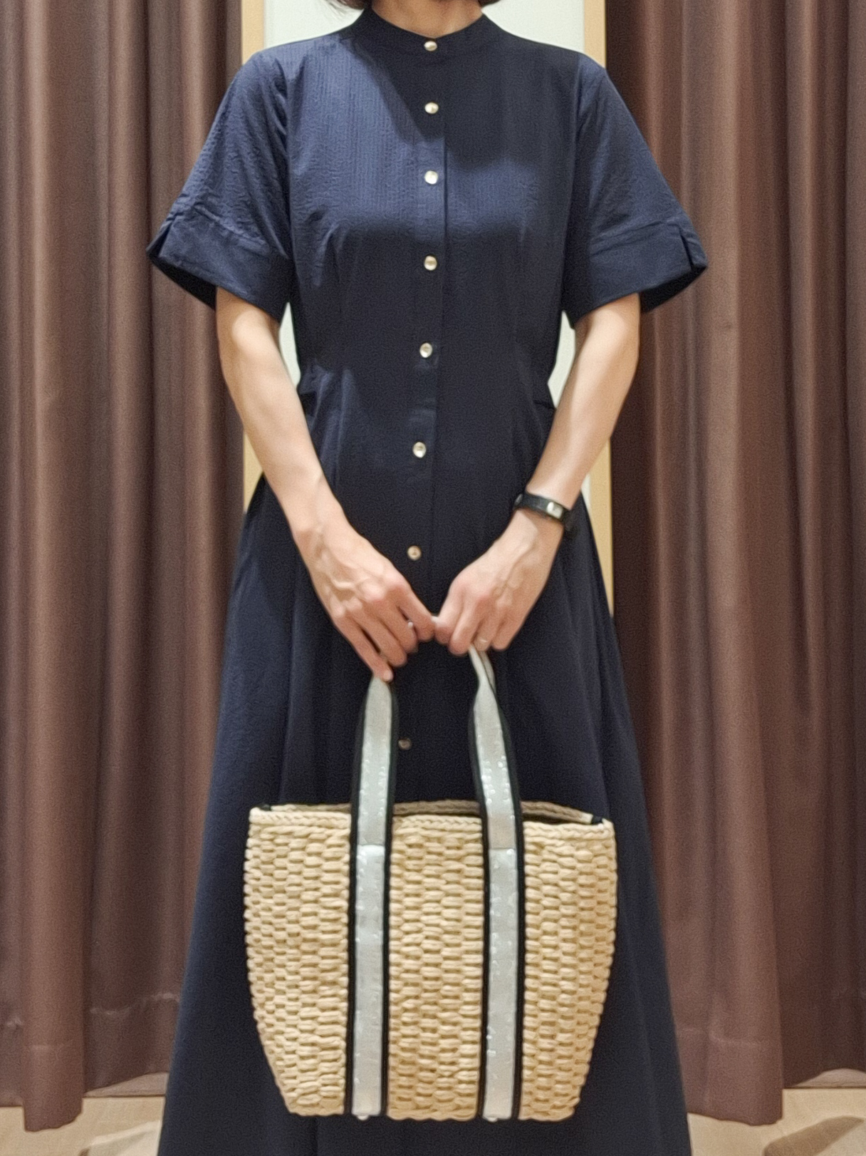 ウタさんの「grove｜【低身長さんも選べる着丈/UV・シワになりにくいetc】涼やかさも、きちんとも叶うワンピース」を使ったコーディネート