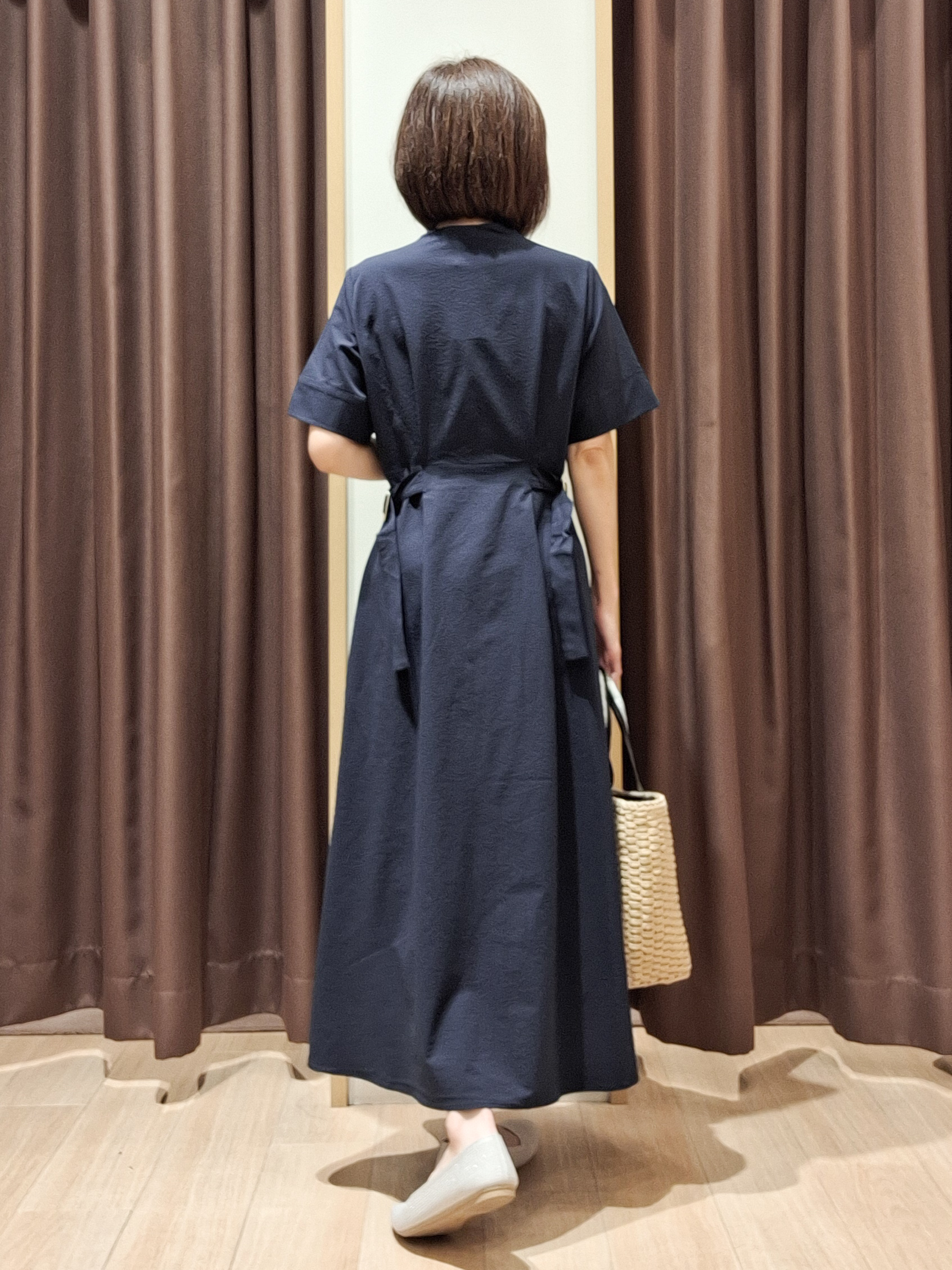 ウタさんの「grove｜【低身長さんも選べる着丈/UV・シワになりにくいetc】涼やかさも、きちんとも叶うワンピース」を使ったコーディネート