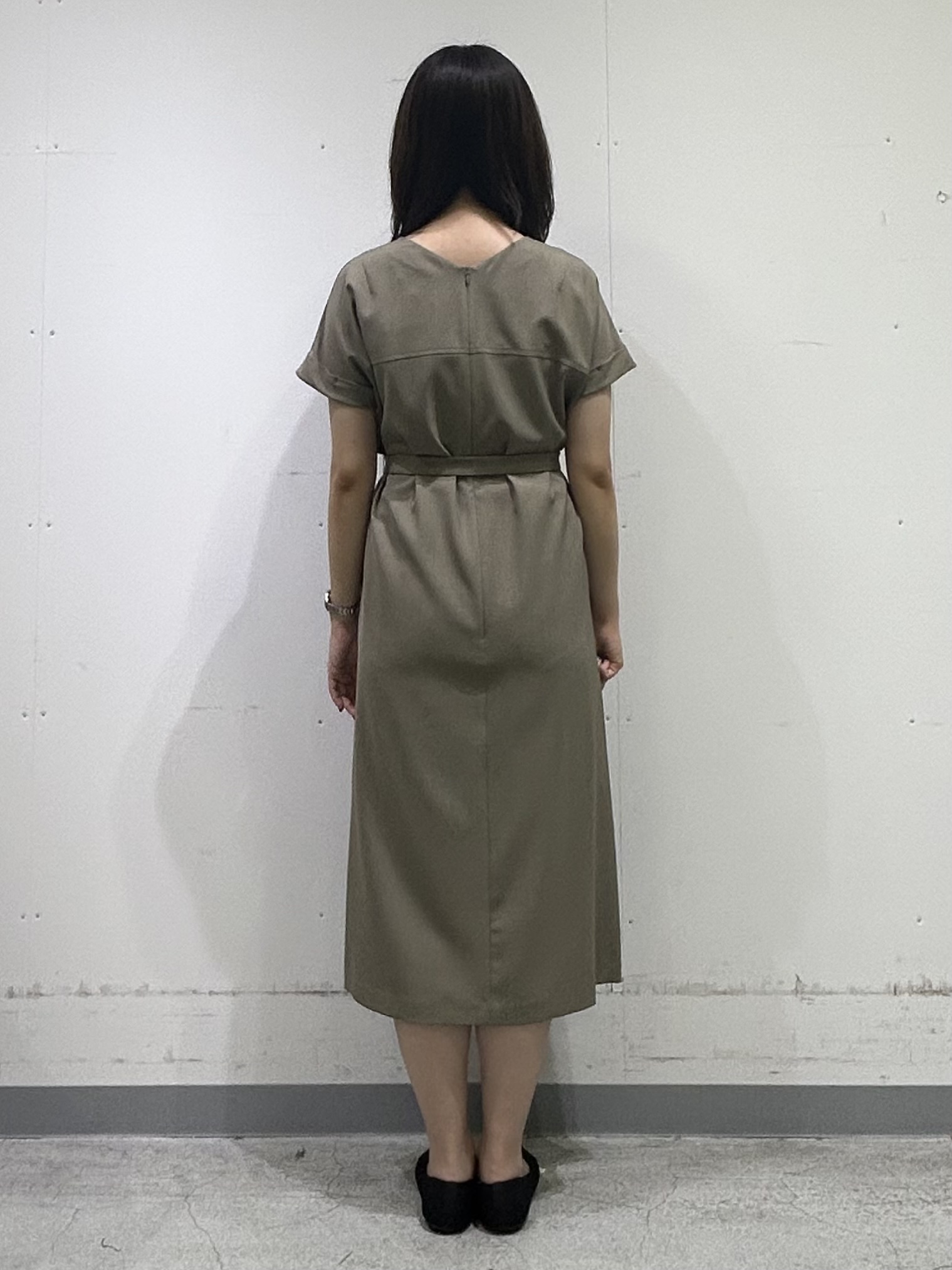 noeさんの「INDIVI｜【華奢見え】ベルト付きナローワンピース」を使ったコーディネート