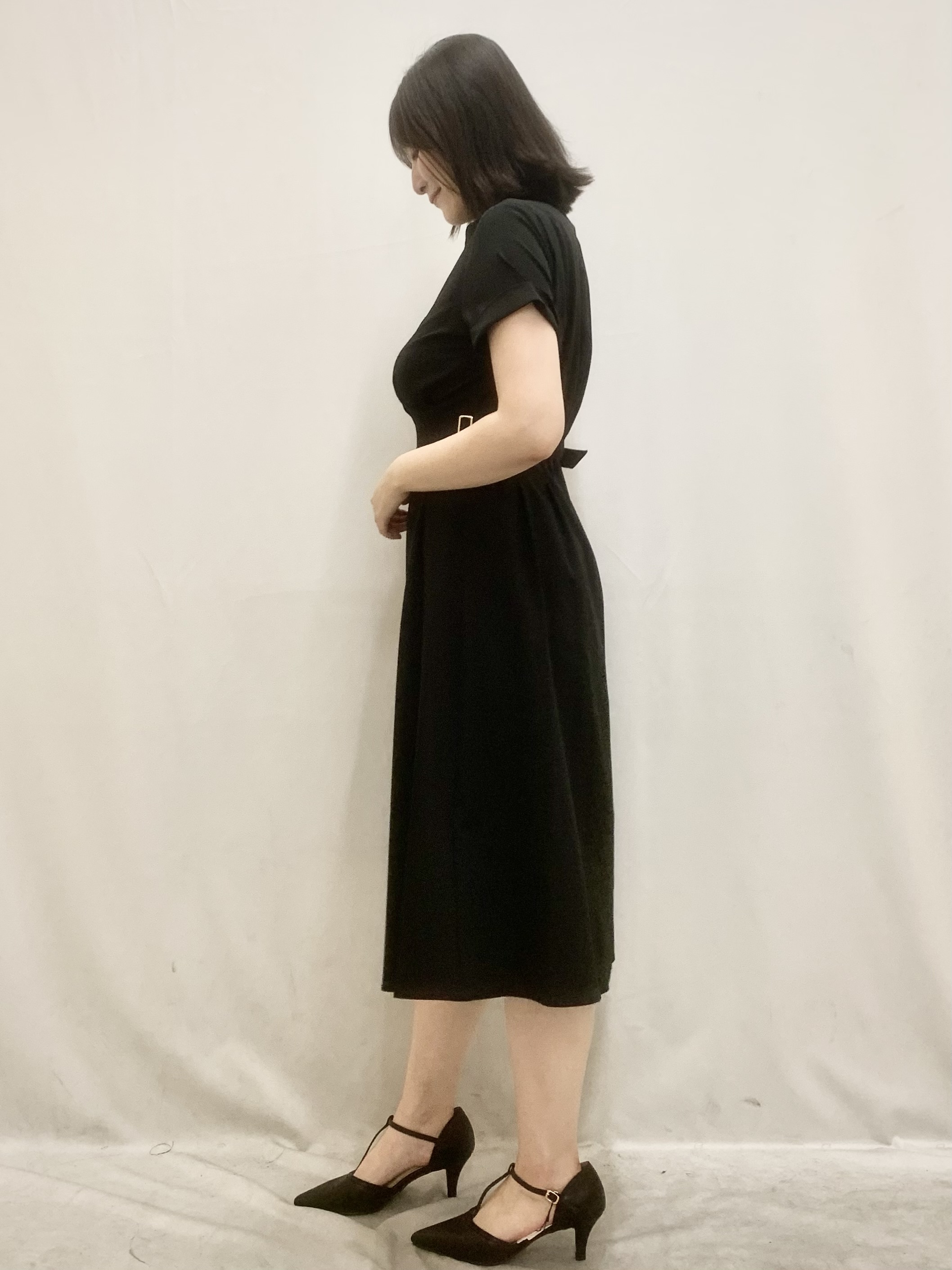 kasumiさんの「index｜【接触冷感／吸水速乾／UVケア】リネンライクサイドベルトシャツワンピース《透け防止／洗濯機OK》」を使ったコーディネート