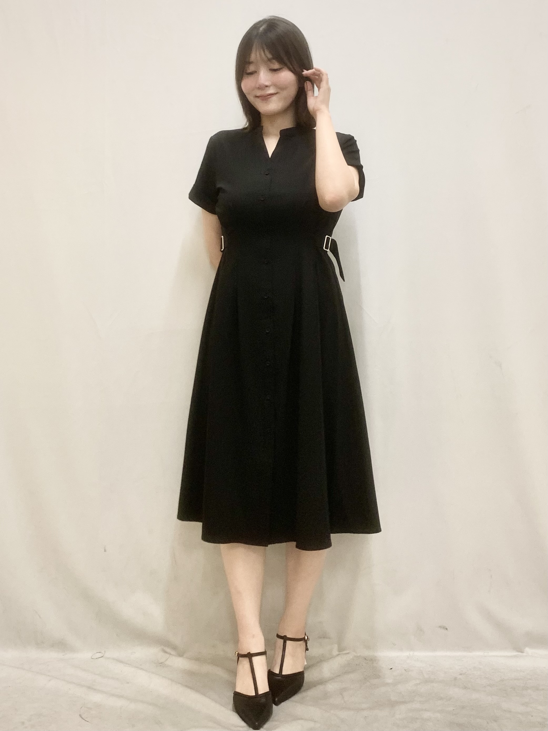 kasumiさんの「index｜【接触冷感／吸水速乾／UVケア】リネンライクサイドベルトシャツワンピース《透け防止／洗濯機OK》」を使ったコーディネート
