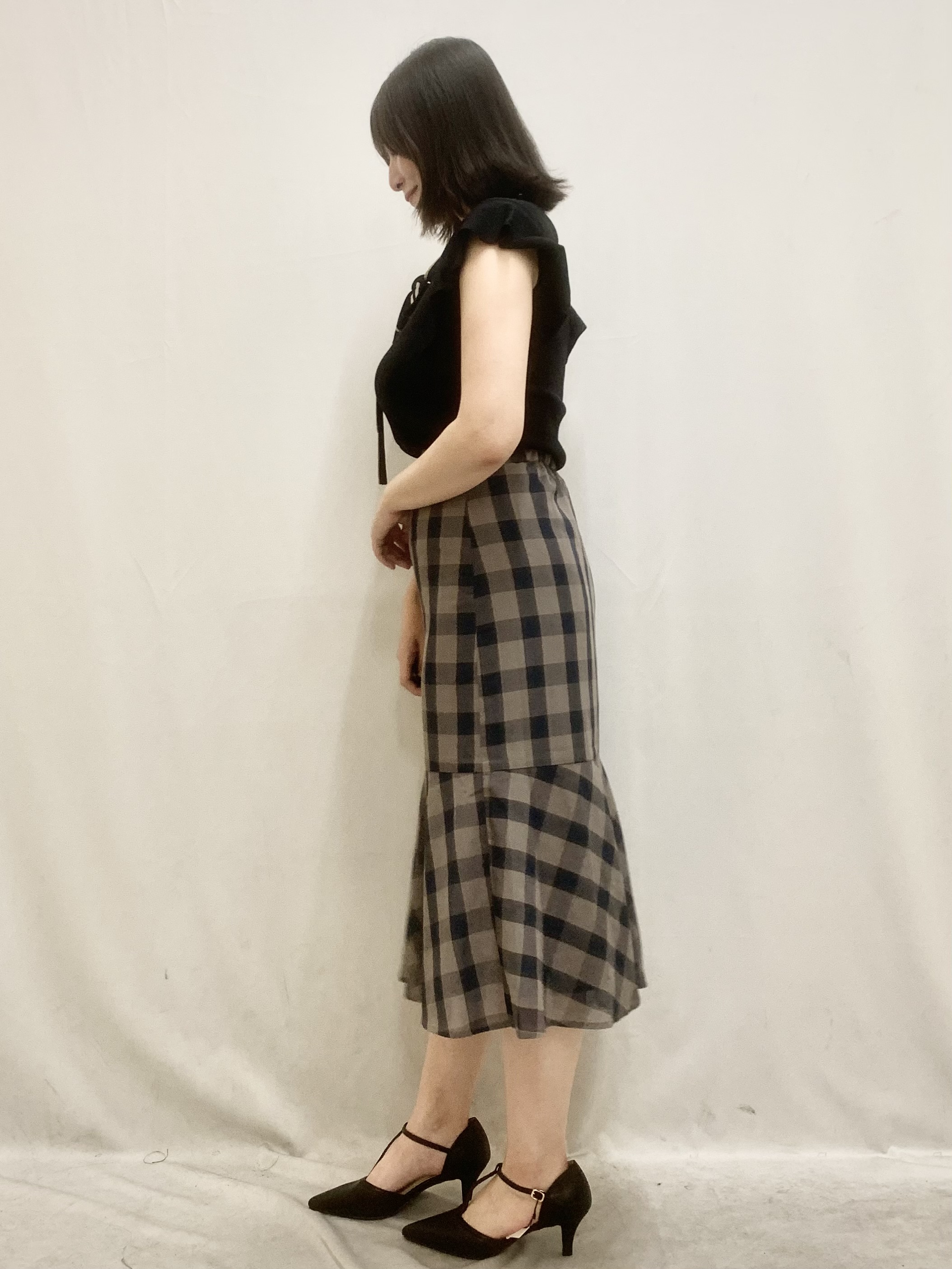 kasumiさんの「index｜【UVケア／接触冷感】バイカラーボウタイフリルトップス《洗濯機OK》」を使ったコーディネート