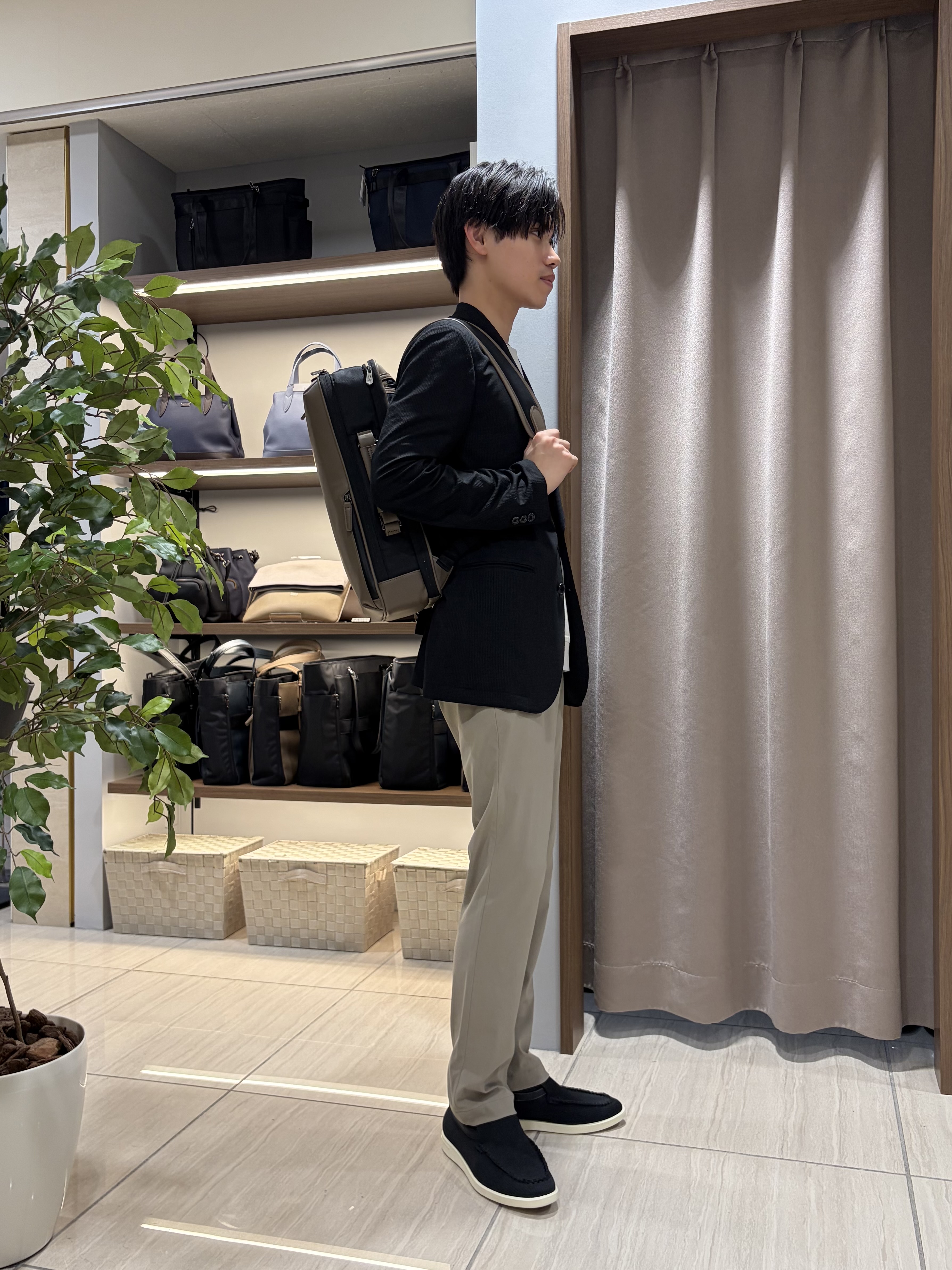 hiroさんの「TAKEO KIKUCHI｜【Mono Max掲載】CORDLEY（R）2WAYバッグ」を使ったコーディネート