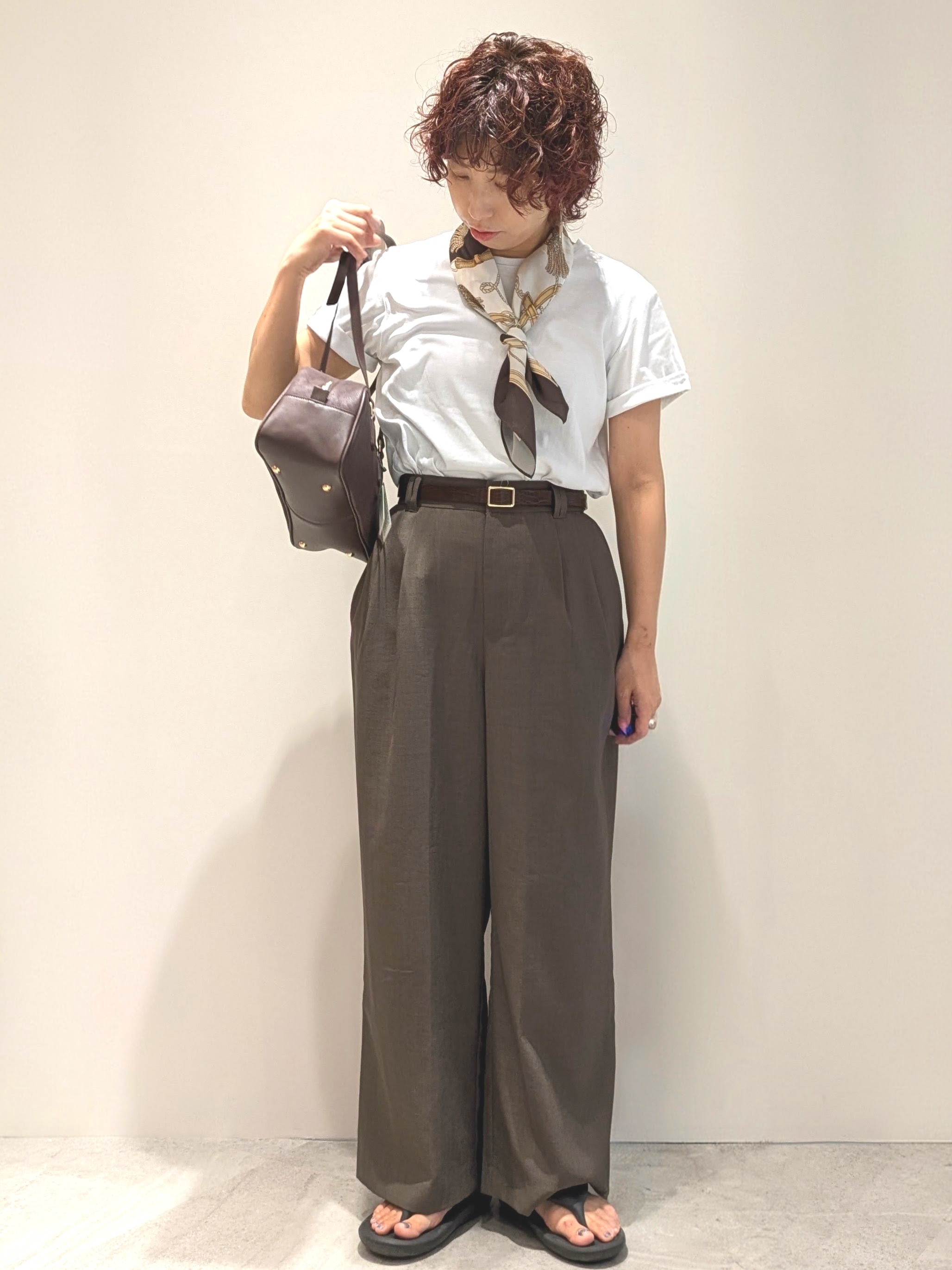 4410さんの「OPAQUE.CLIP｜オーガニックコットン混ベーシックTシャツ【洗濯機OK】《SS～LL》」を使ったコーディネート