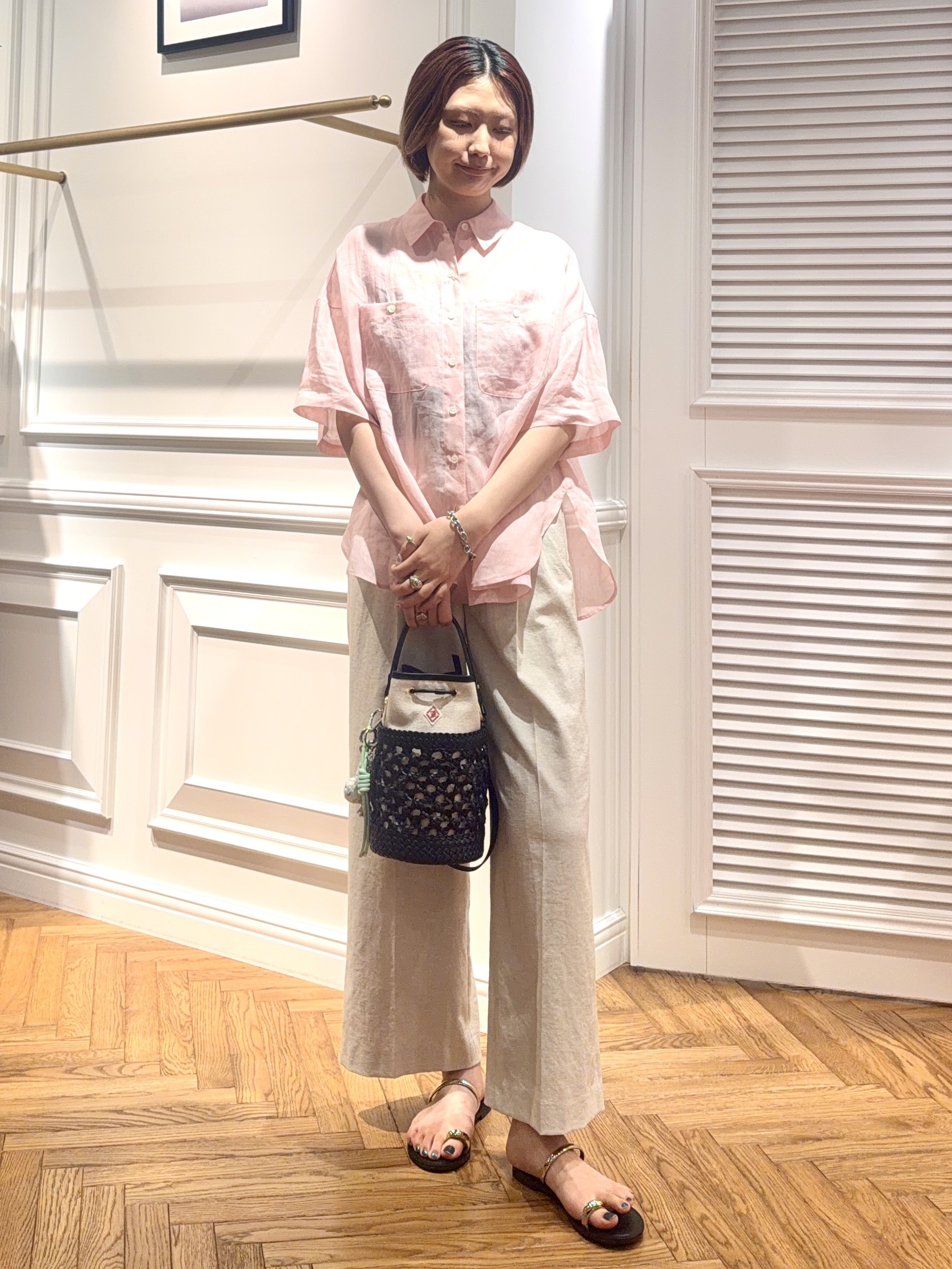 renaさんの「DRESSTERIOR｜ピュアラミー シャツ」を使ったコーディネート