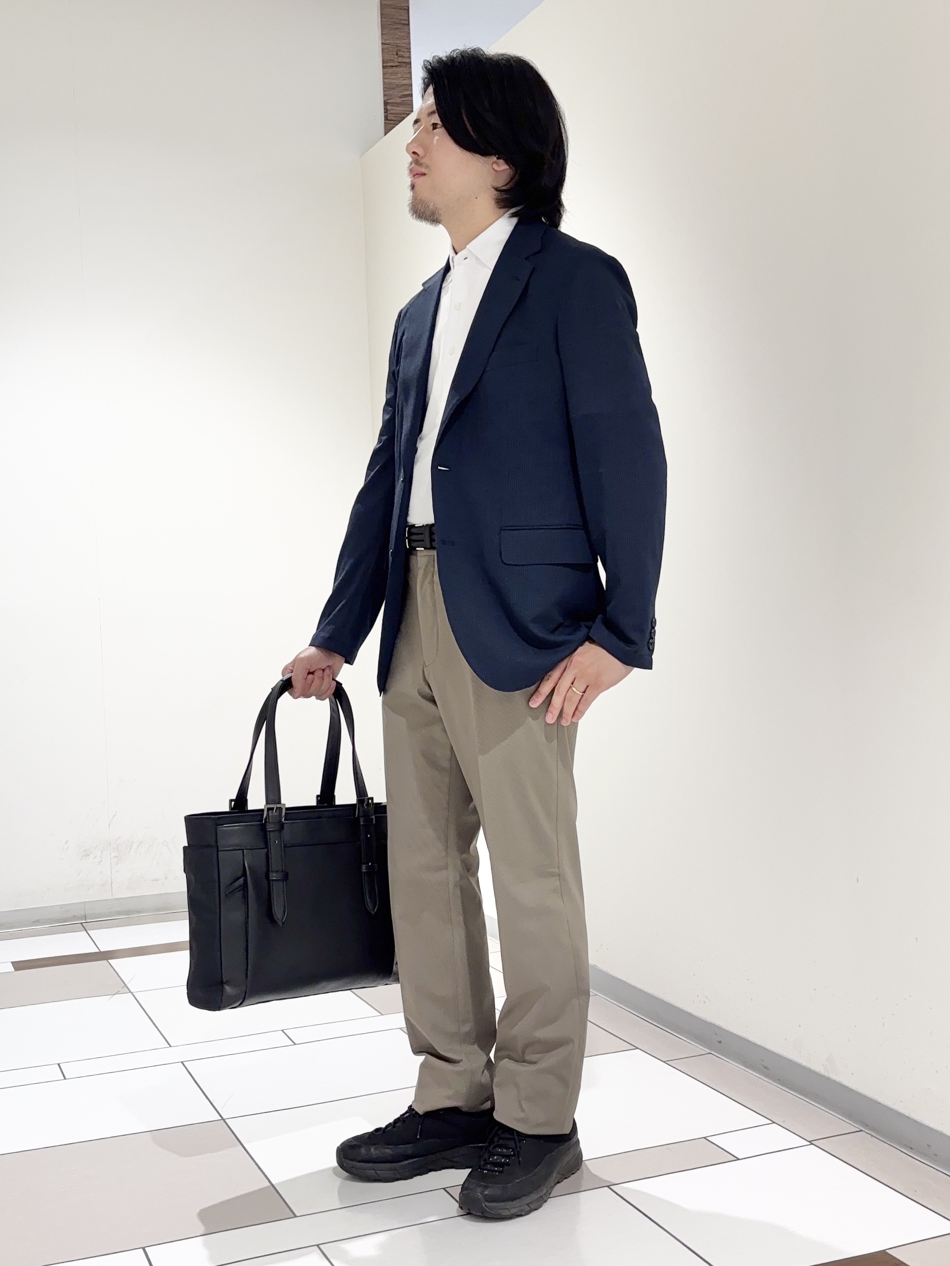 及川さんの「TAKEO KIKUCHI｜【Begin5月号掲載/通気性】トリコットサッカー ジャケット」を使ったコーディネート