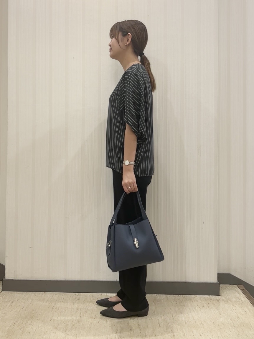 ちひさんの「INDIVI｜【初秋/UVケア/着る日傘】テーパードパンツ」を使ったコーディネート