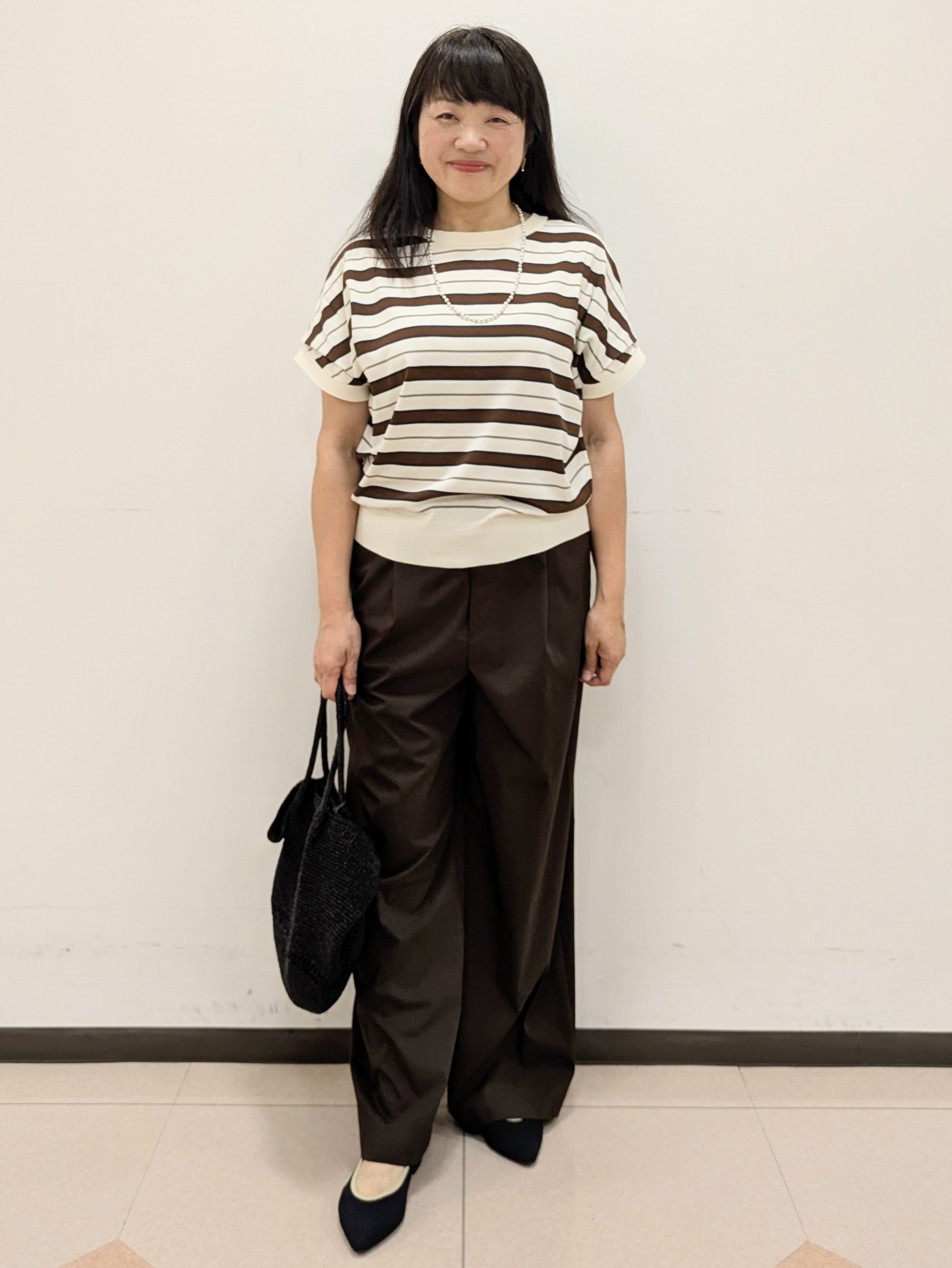 ともさんの「UNTITLED｜【肌に張りつきにくい/前後2WAY】ドライタッチコットンプルオーバー」を使ったコーディネート