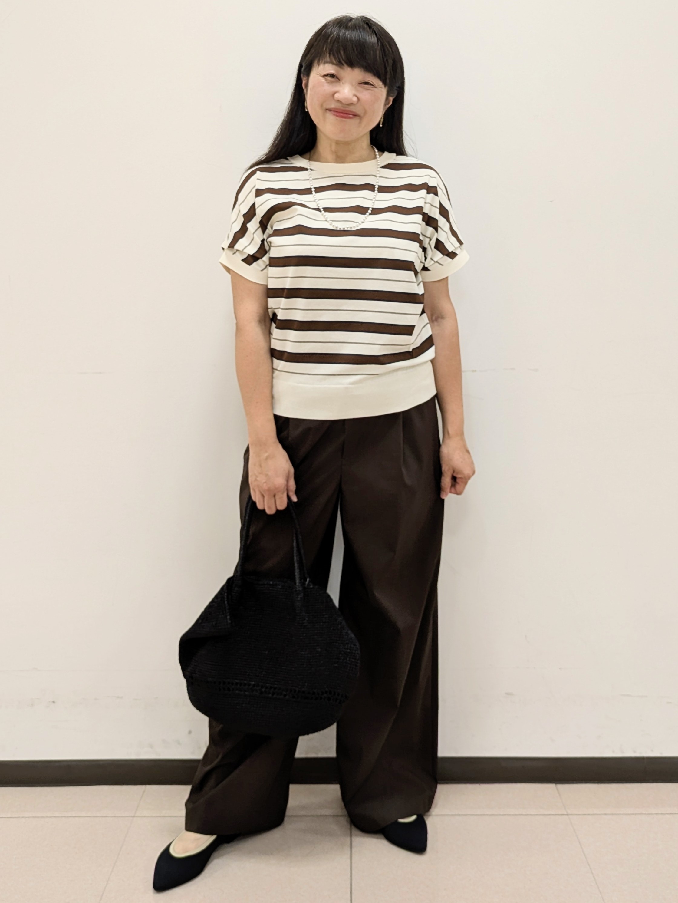 ともさんの「UNTITLED｜【肌に張りつきにくい/前後2WAY】ドライタッチコットンプルオーバー」を使ったコーディネート