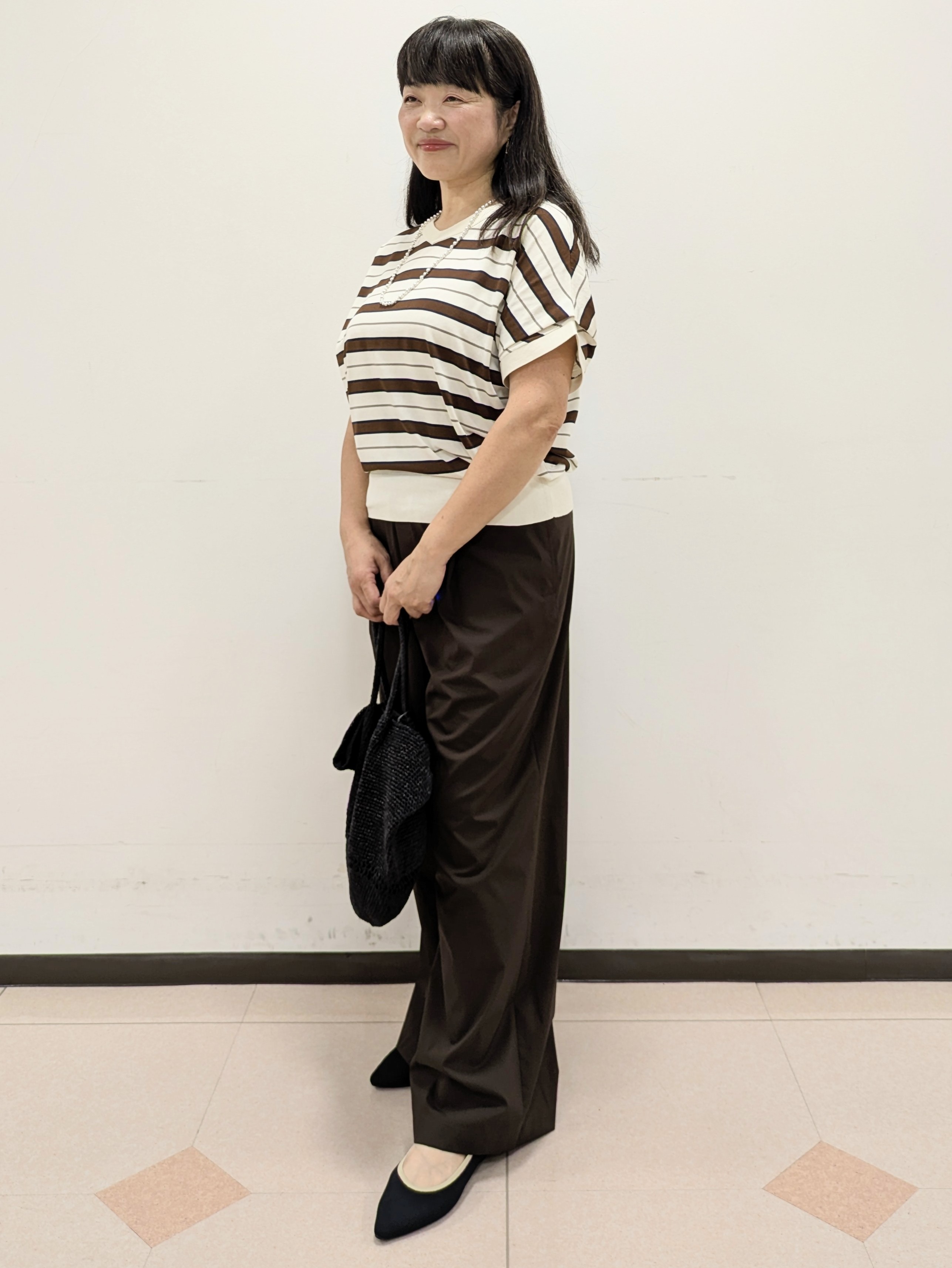 ともさんの「UNTITLED｜【肌に張りつきにくい/前後2WAY】ドライタッチコットンプルオーバー」を使ったコーディネート