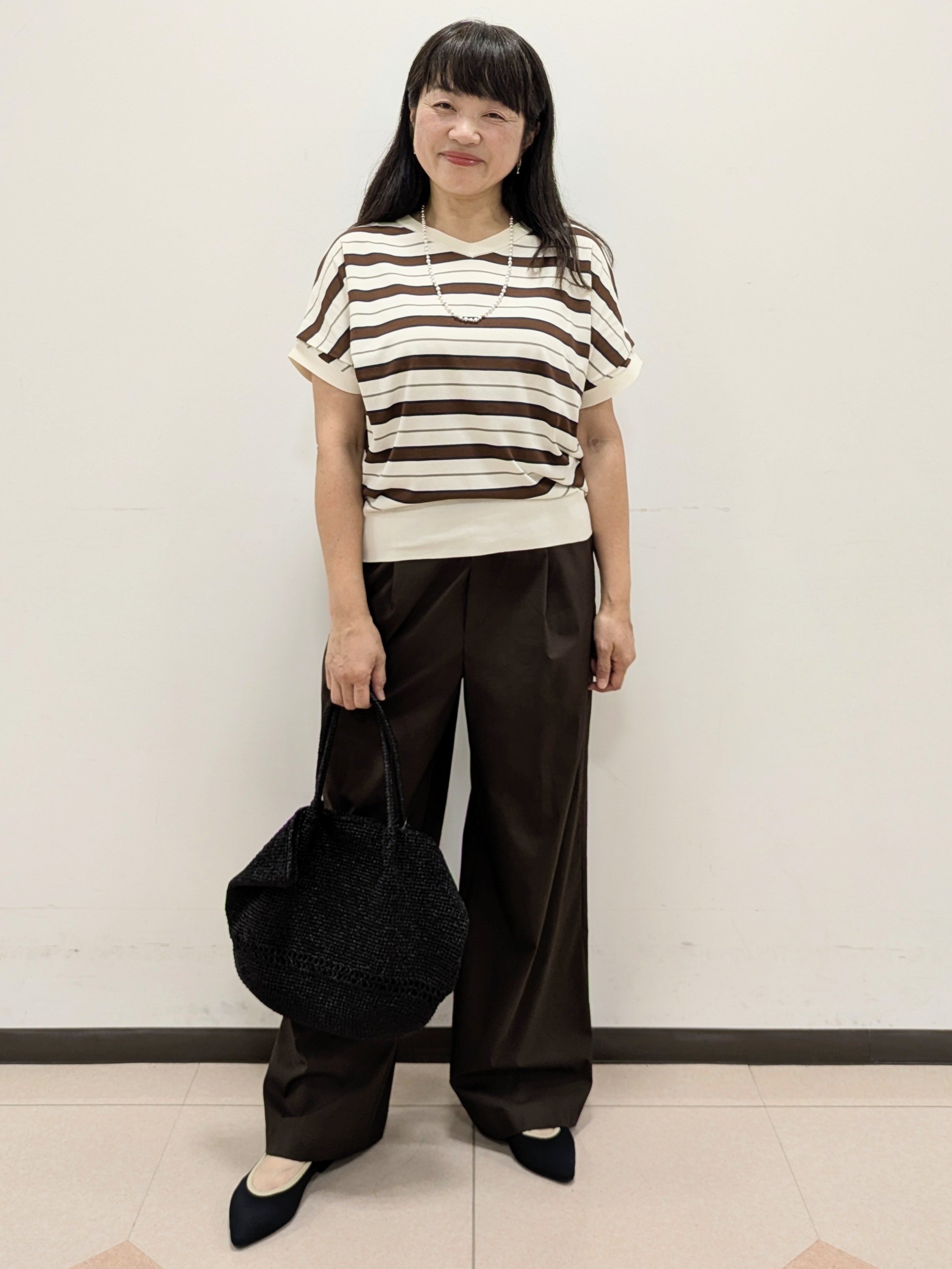 ともさんの「UNTITLED｜【肌に張りつきにくい/前後2WAY】ドライタッチコットンプルオーバー」を使ったコーディネート