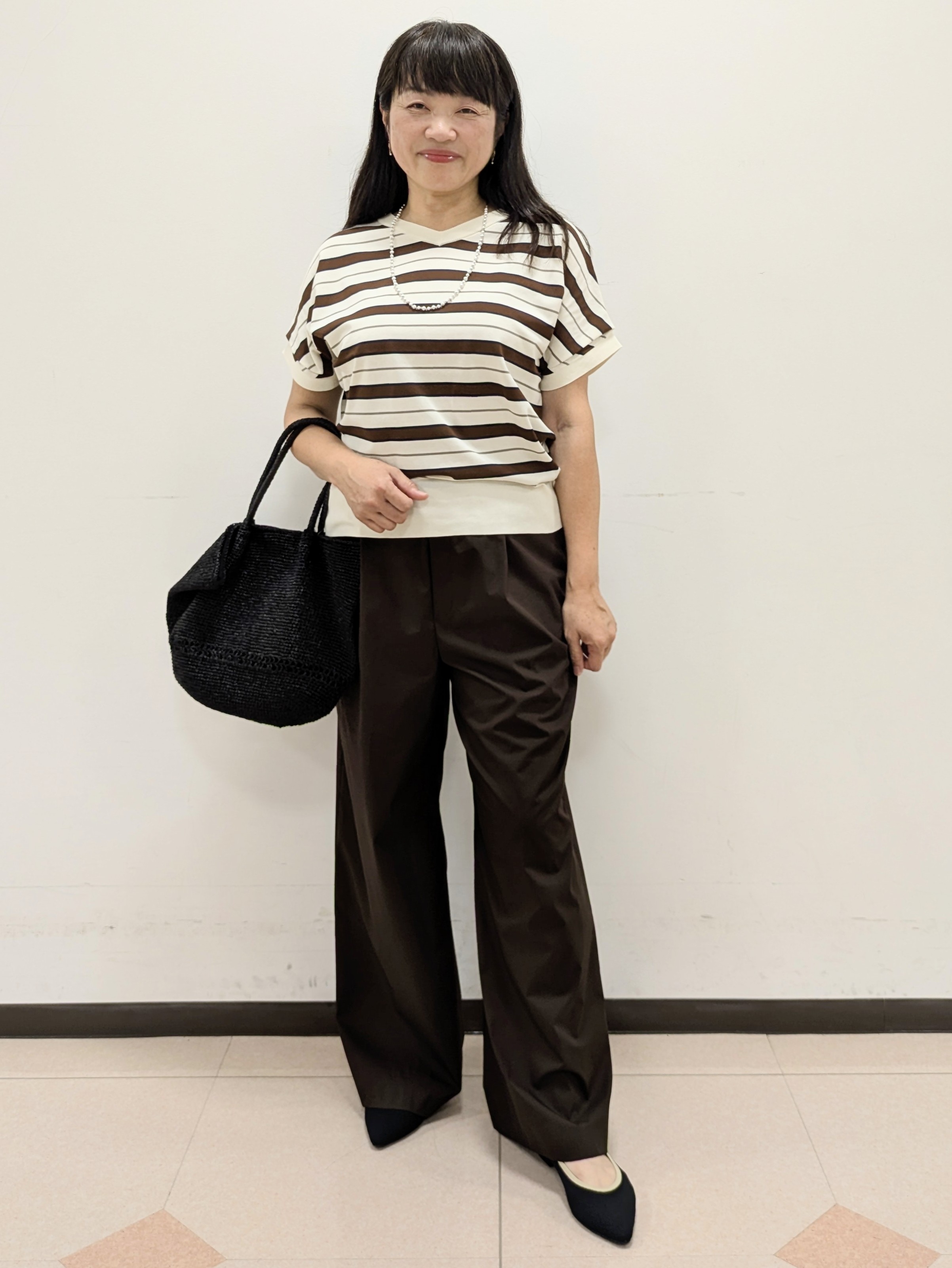 ともさんの「UNTITLED｜【肌に張りつきにくい/前後2WAY】ドライタッチコットンプルオーバー」を使ったコーディネート