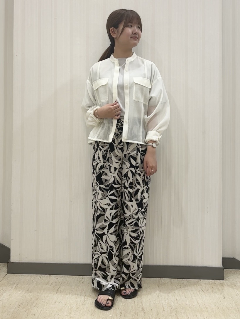 ちひさんの「INDIVI｜【汗ジミ防止／接触冷感】裾レースドルマンTシャツ」を使ったコーディネート