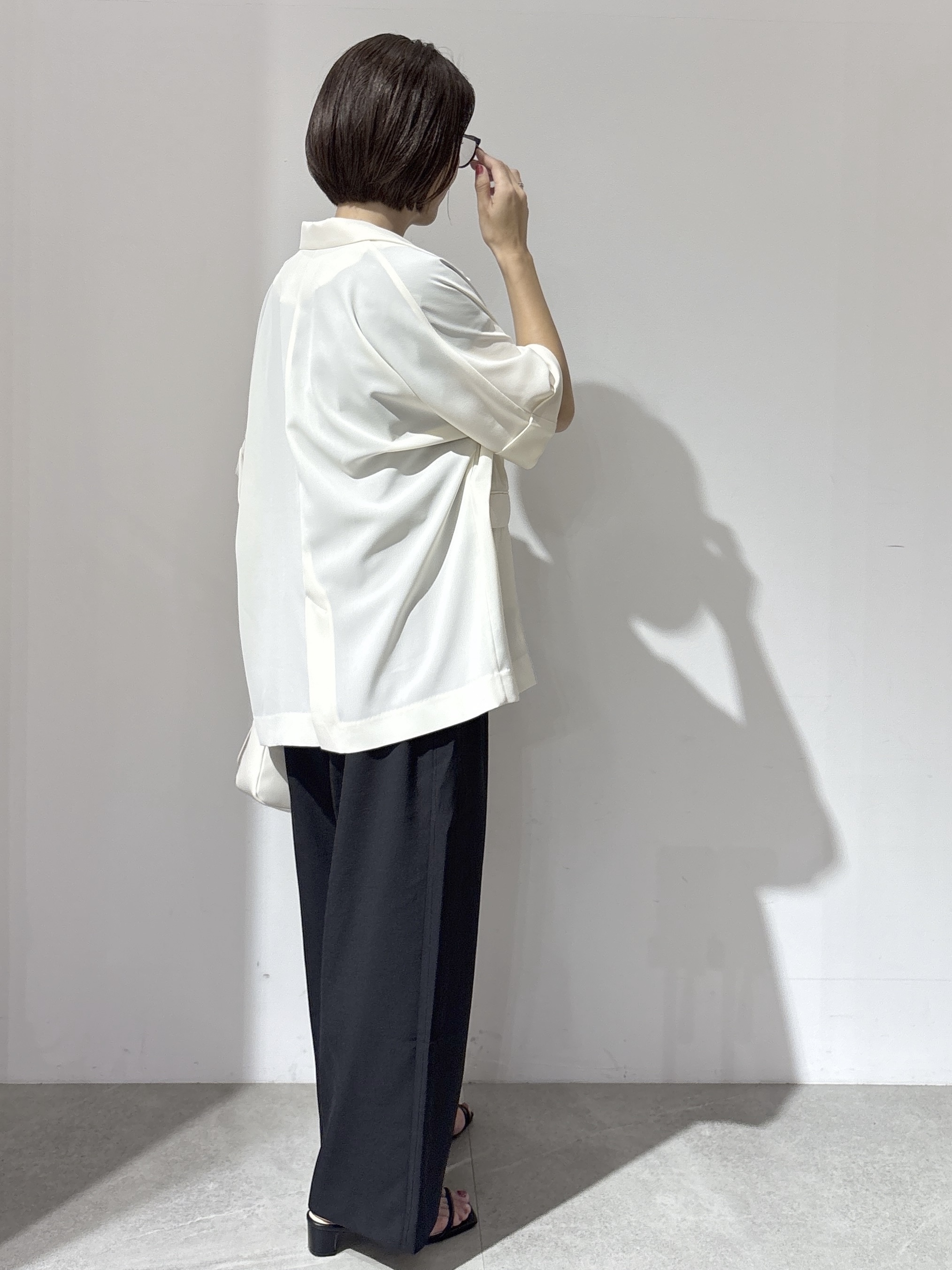 NAKAさんの「OPAQUE.CLIP｜【接触冷感／吸水速乾／防シワ】リネンライクテーラードジャケット《洗濯機OK》」を使ったコーディネート