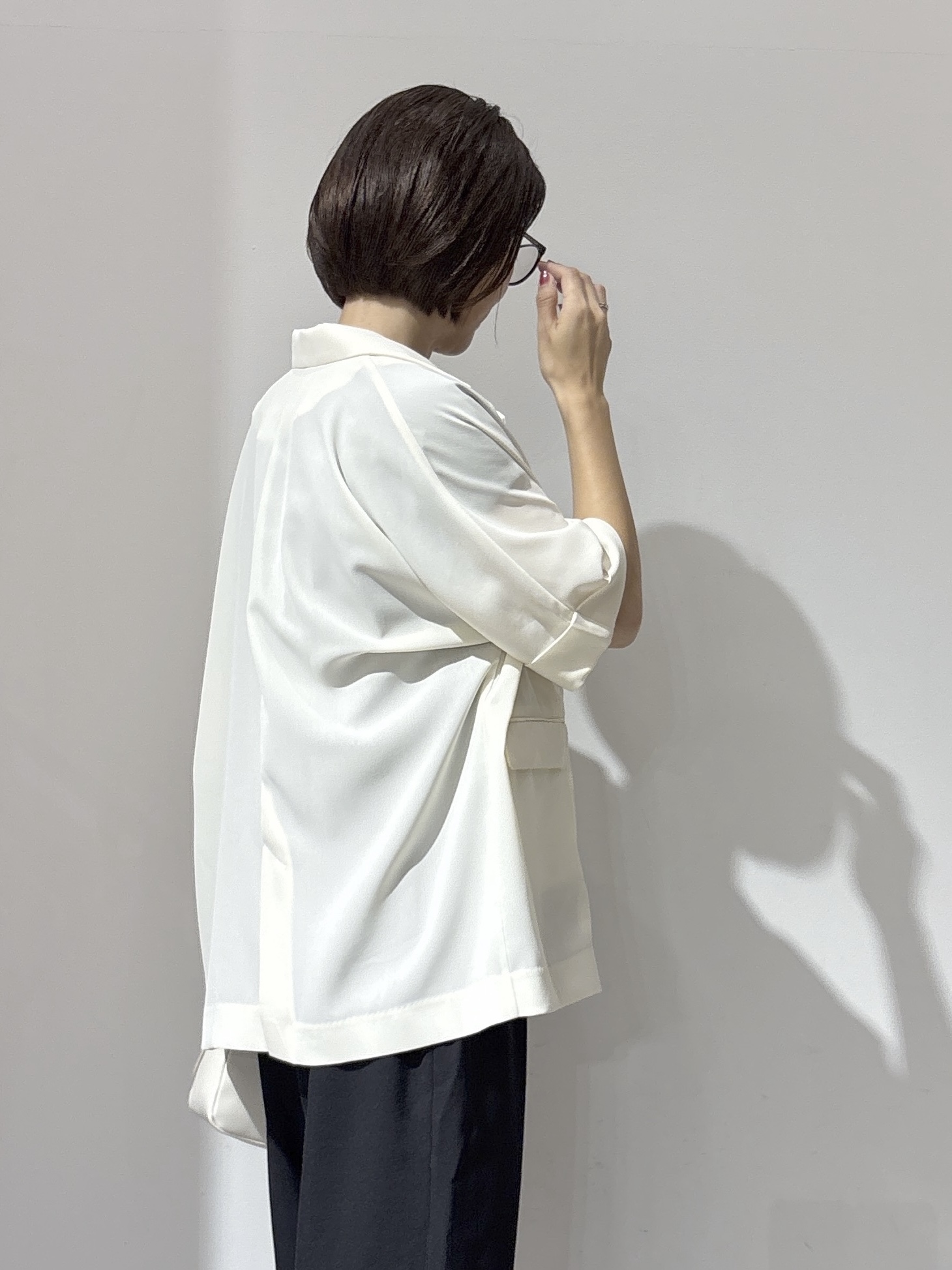 NAKAさんの「OPAQUE.CLIP｜【接触冷感／吸水速乾／防シワ】リネンライクテーラードジャケット《洗濯機OK》」を使ったコーディネート