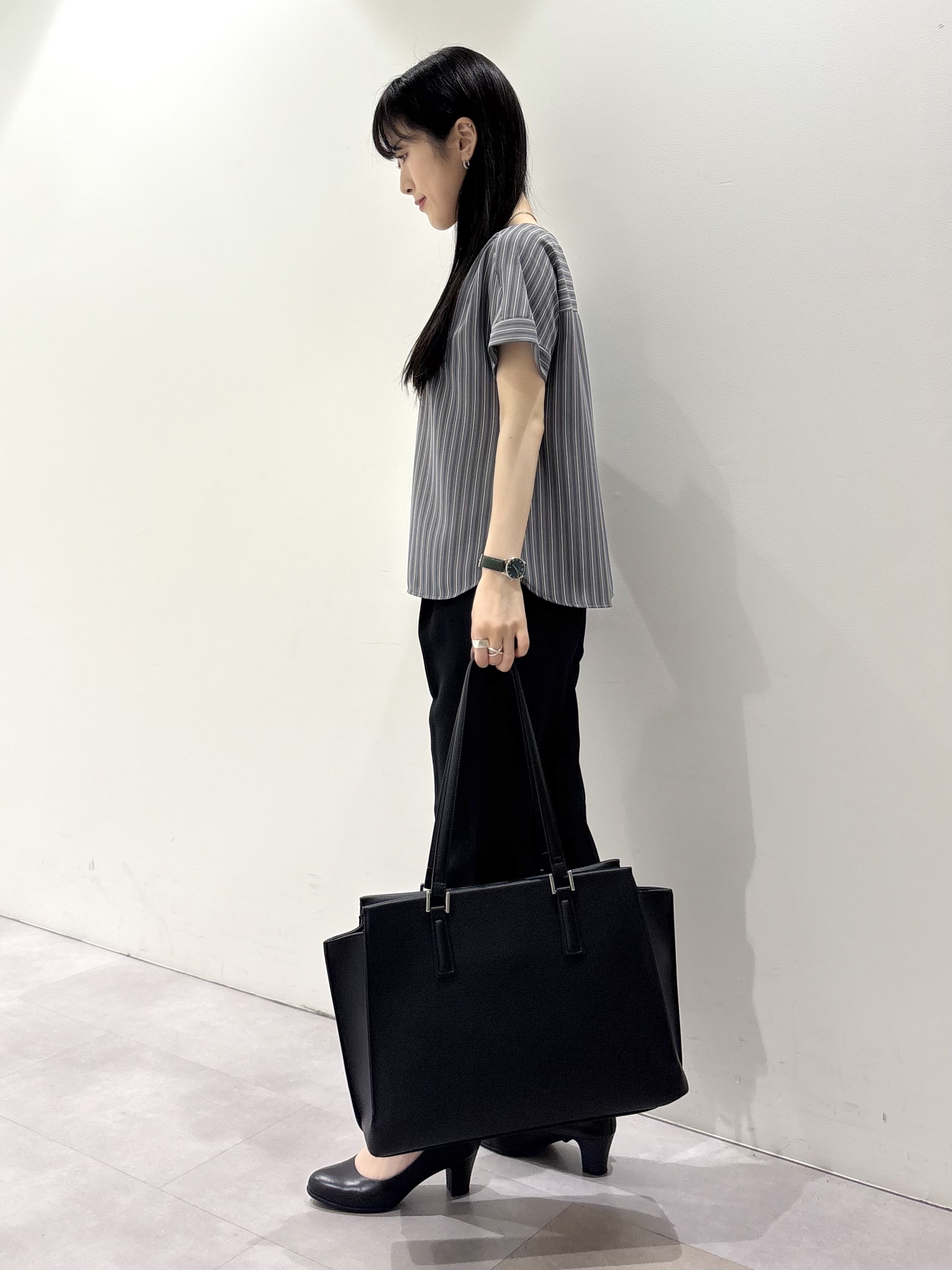 KEIKOさんの「INDIVI｜【定番スーツ／UVケア／洗える】ウール調ノーカラージャケット」を使ったコーディネート