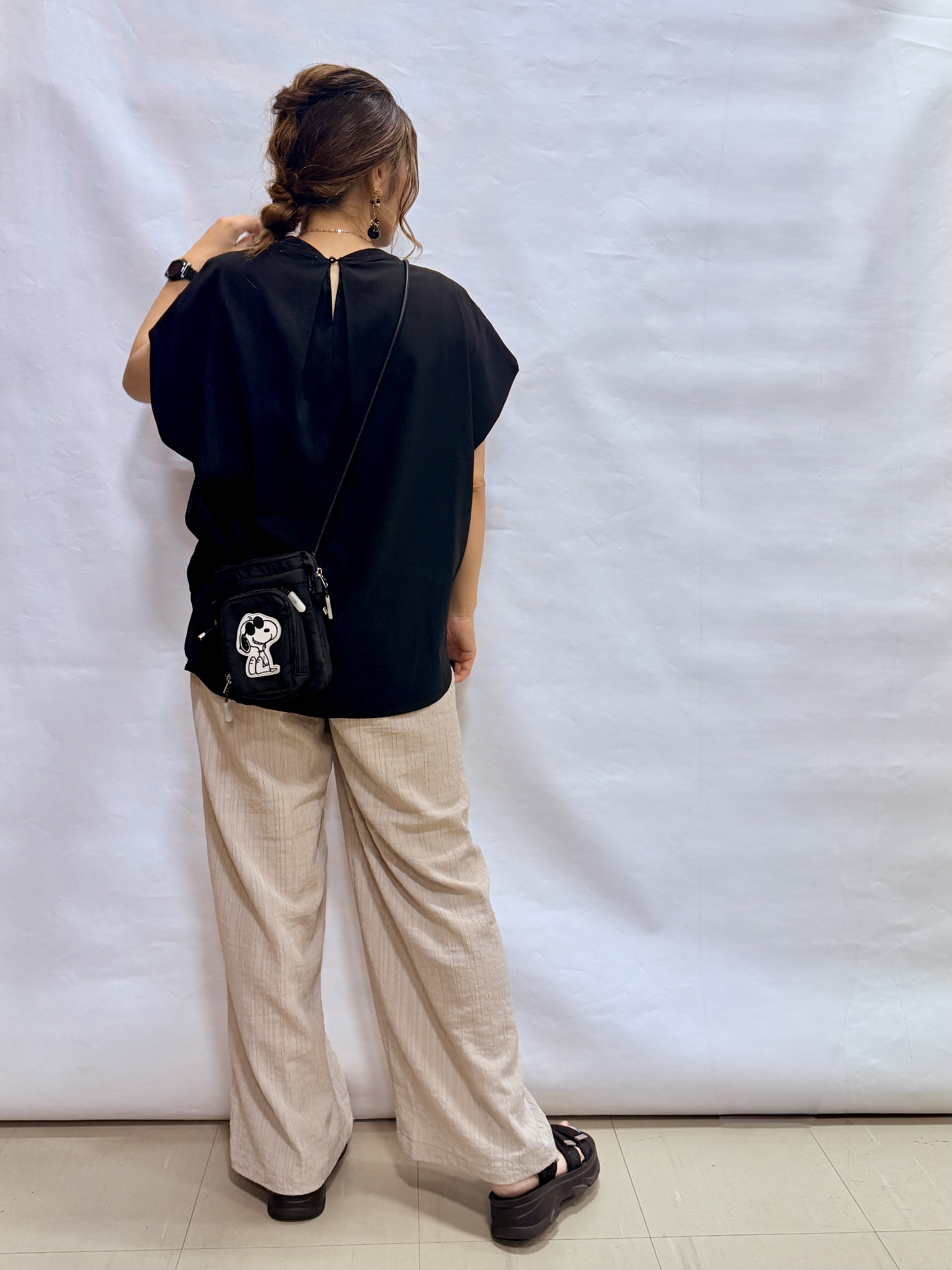 fuuさんの「SHOO･LA･RUE｜【洗濯機可/体型カバー】インしてる風 ふんわり裾バルーントップス」を使ったコーディネート
