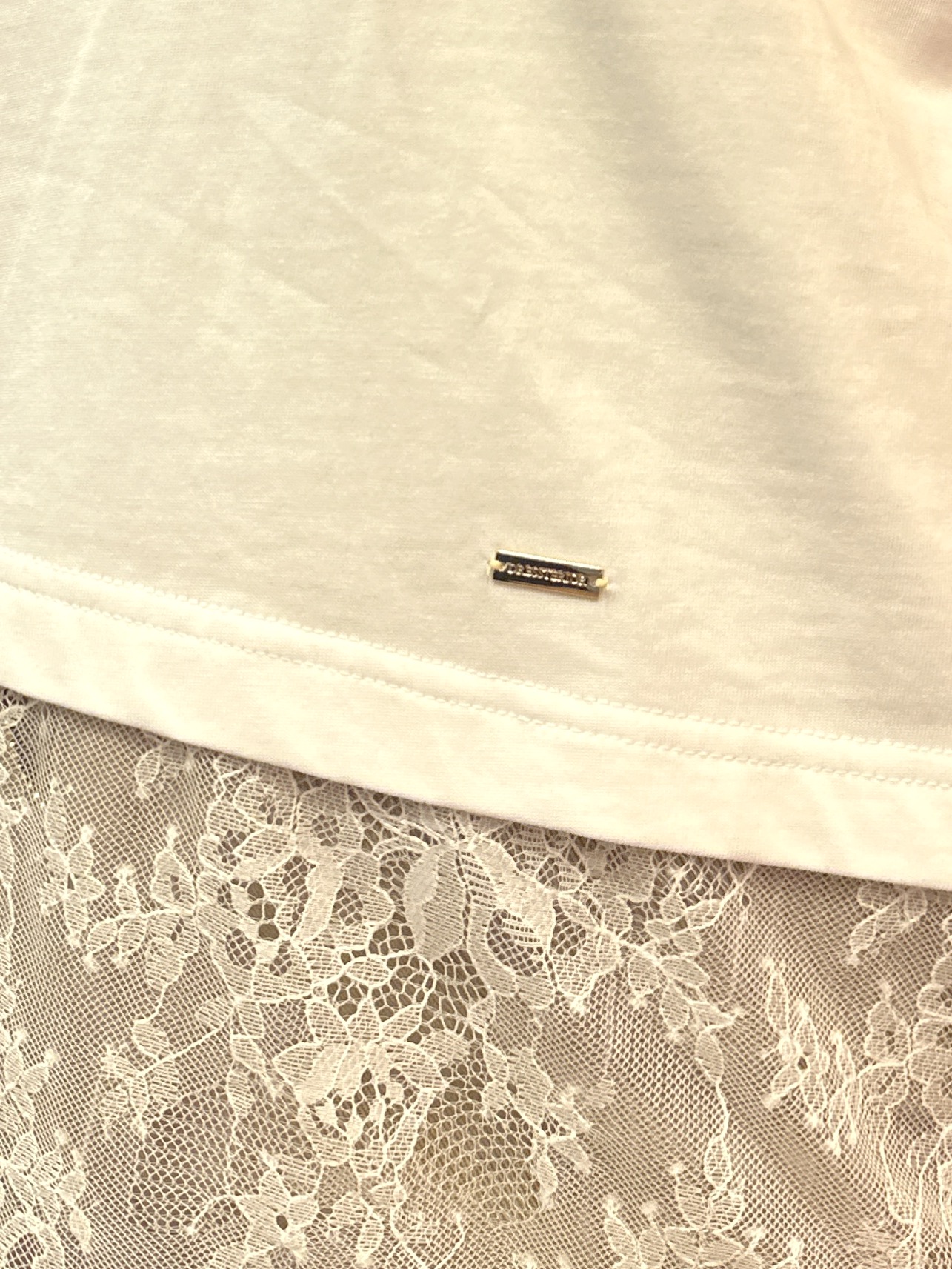 komatsuさんの「DRESSTERIOR｜レースドッキングレイヤード Tシャツ」を使ったコーディネート