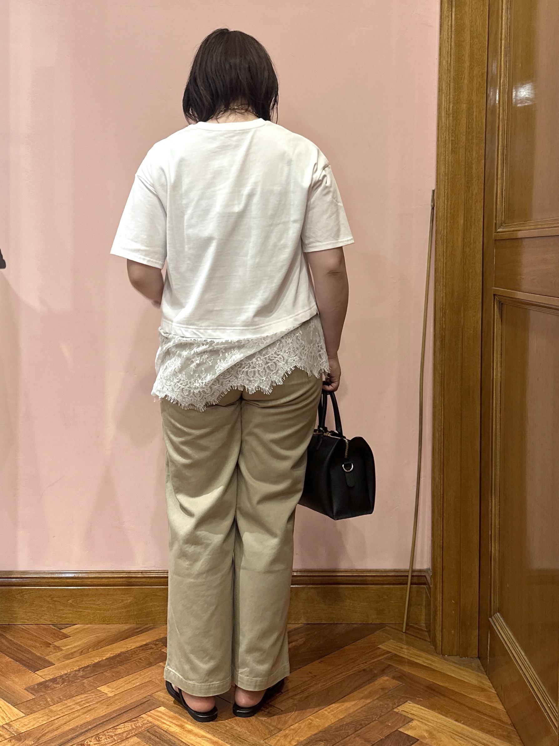 komatsuさんの「DRESSTERIOR｜レースドッキングレイヤード Tシャツ」を使ったコーディネート