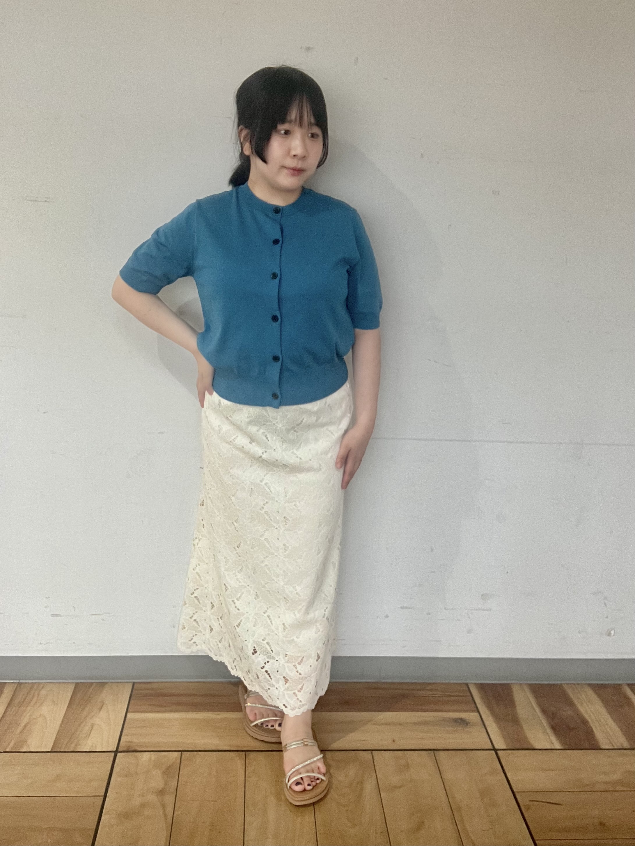 Mizukiさんの「UNTITLED｜【すっきり秋羽織り/前開きボタン】ドライタッチ5分袖カーディガン」を使ったコーディネート