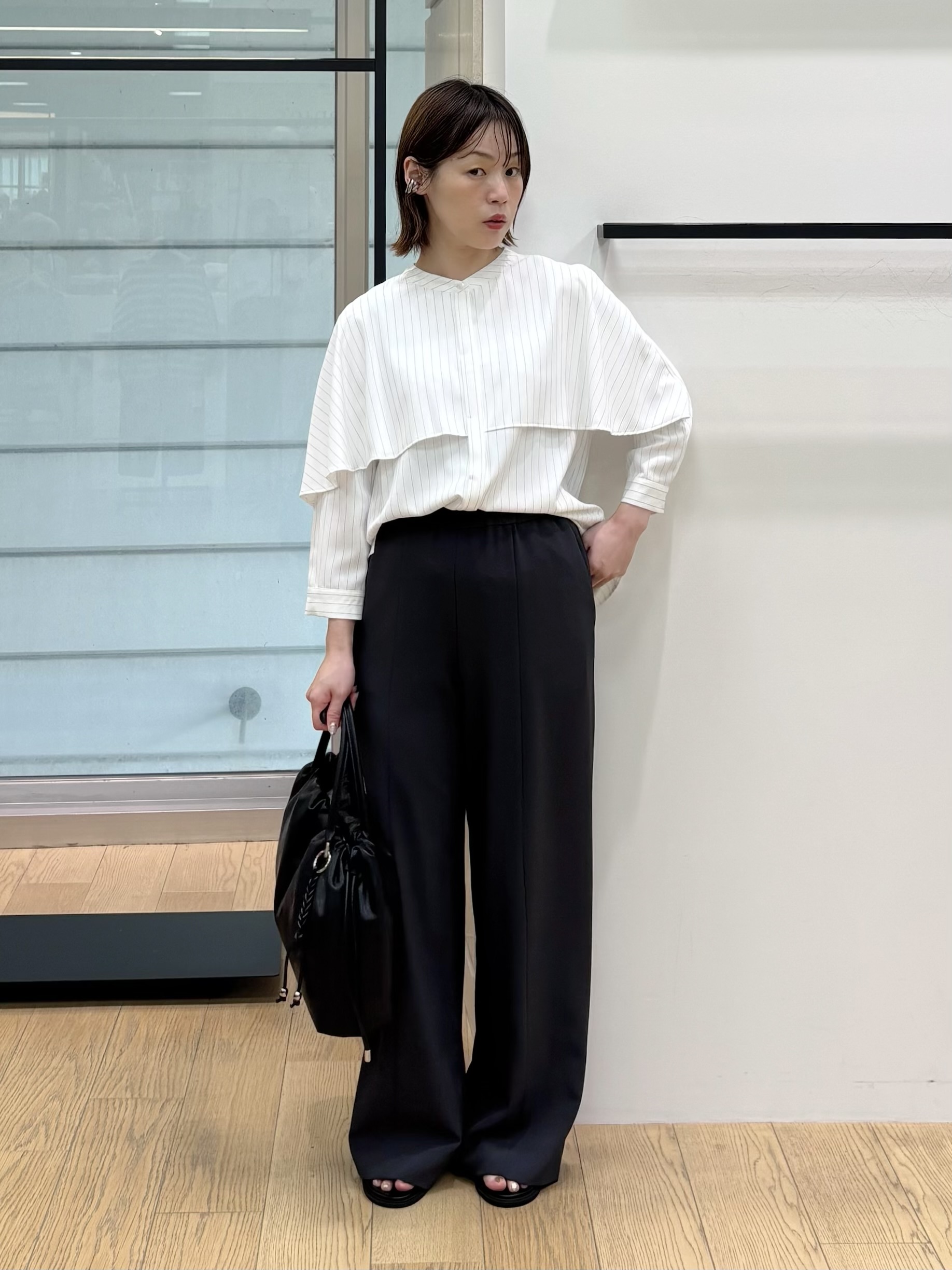 asamiさんの「INDIVI｜【接触冷感/UVケア/夏羽織り/着る日傘】ケープ風ブラウス」を使ったコーディネート