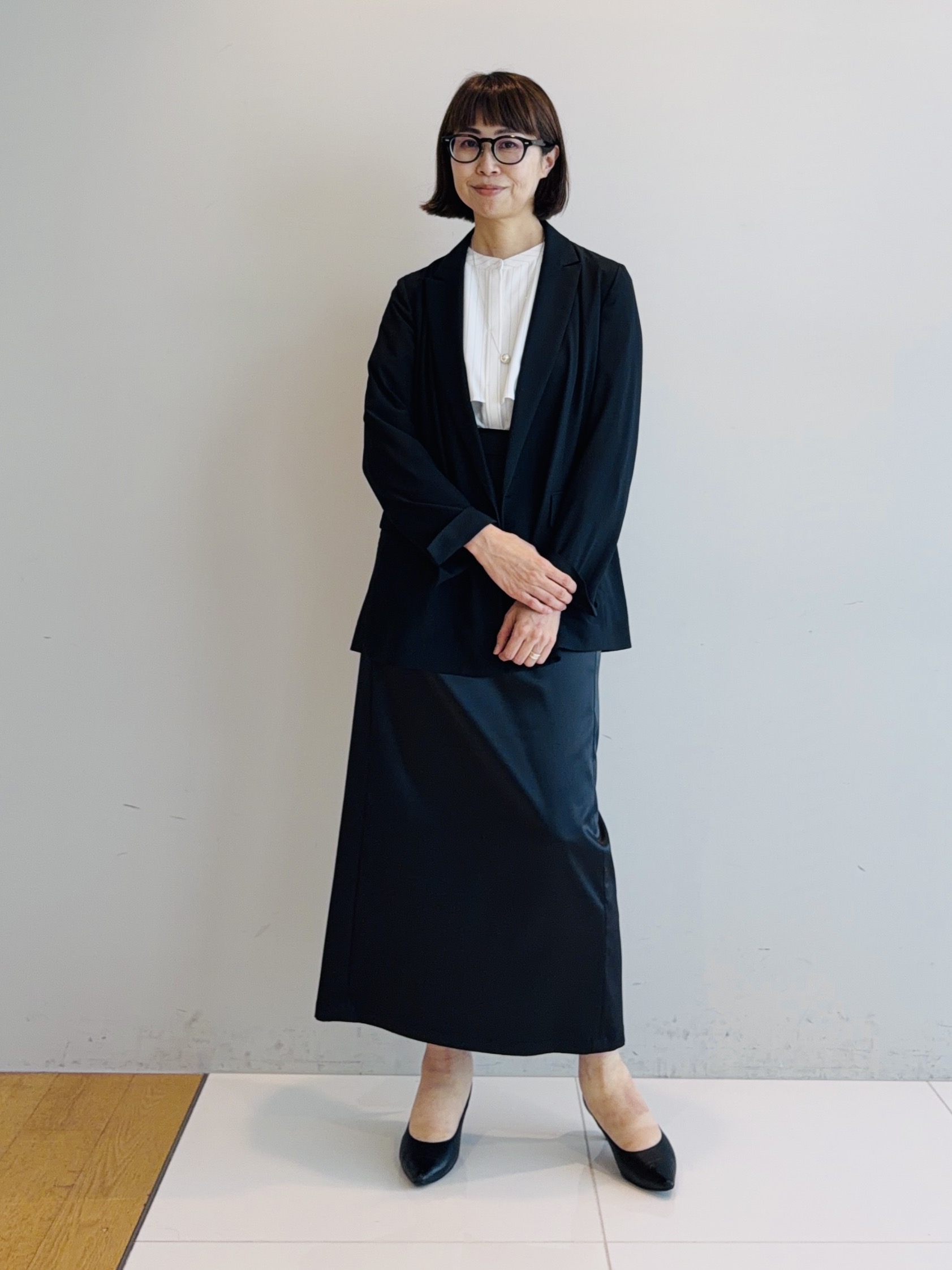 murayamaさんの「INDIVI｜【接触冷感/UVケア/夏羽織り/着る日傘】ケープ風ブラウス」を使ったコーディネート