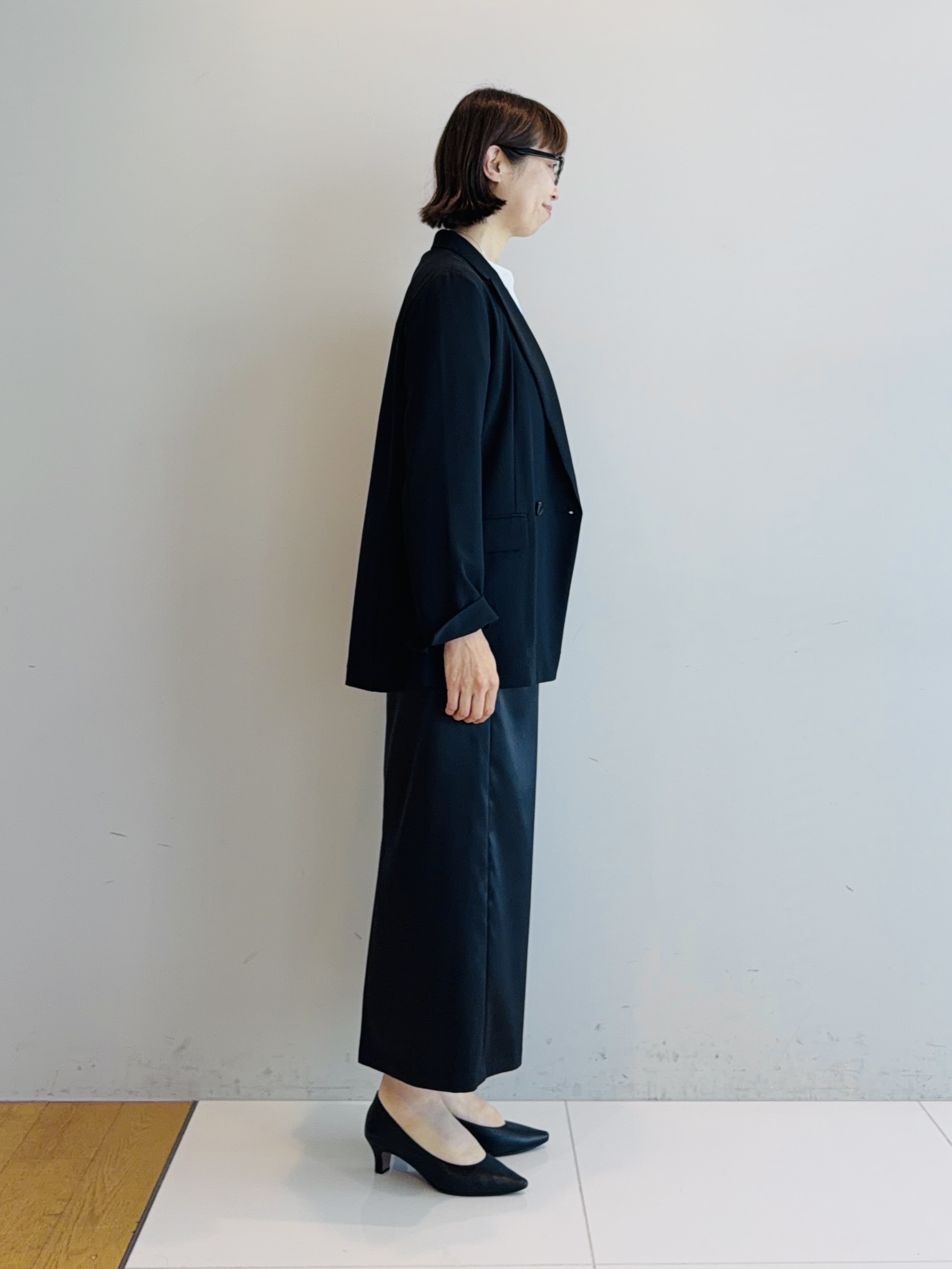 murayamaさんの「INDIVI｜【接触冷感/UVケア/夏羽織り/着る日傘】ケープ風ブラウス」を使ったコーディネート