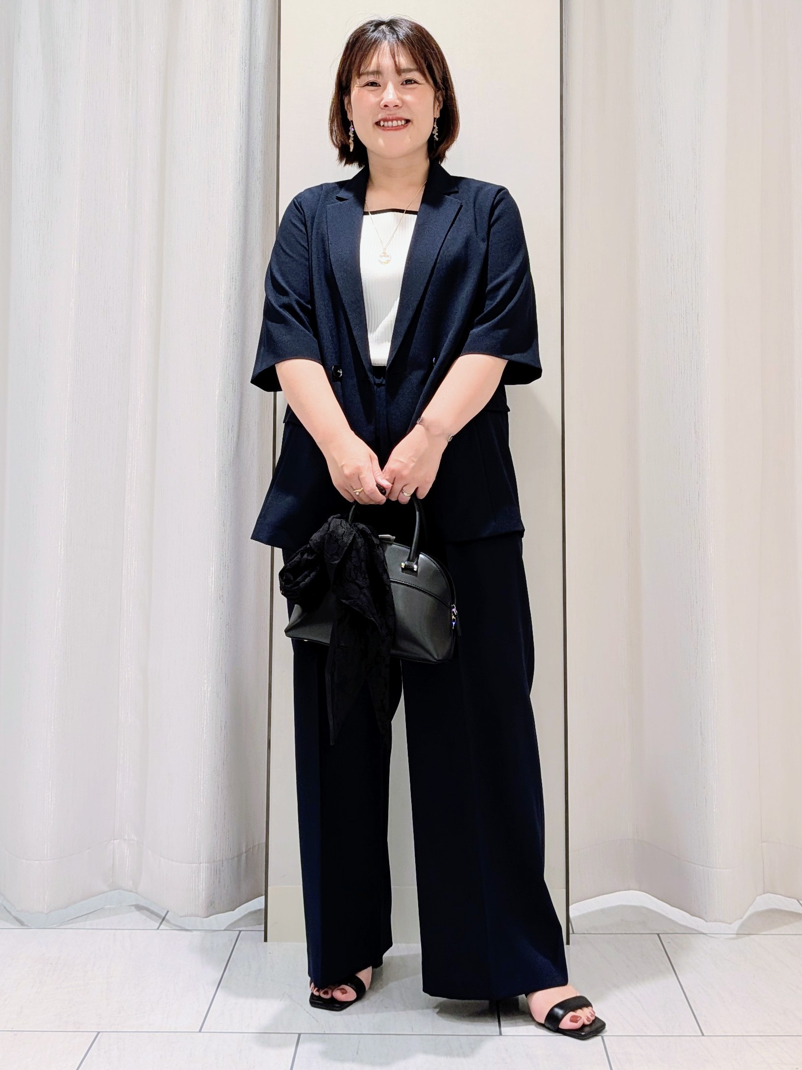 Onumaさんの「UNTITLED｜【秋の通勤羽織/セットアップ可/UVカット】エアリークール半袖ジャケット」を使ったコーディネート